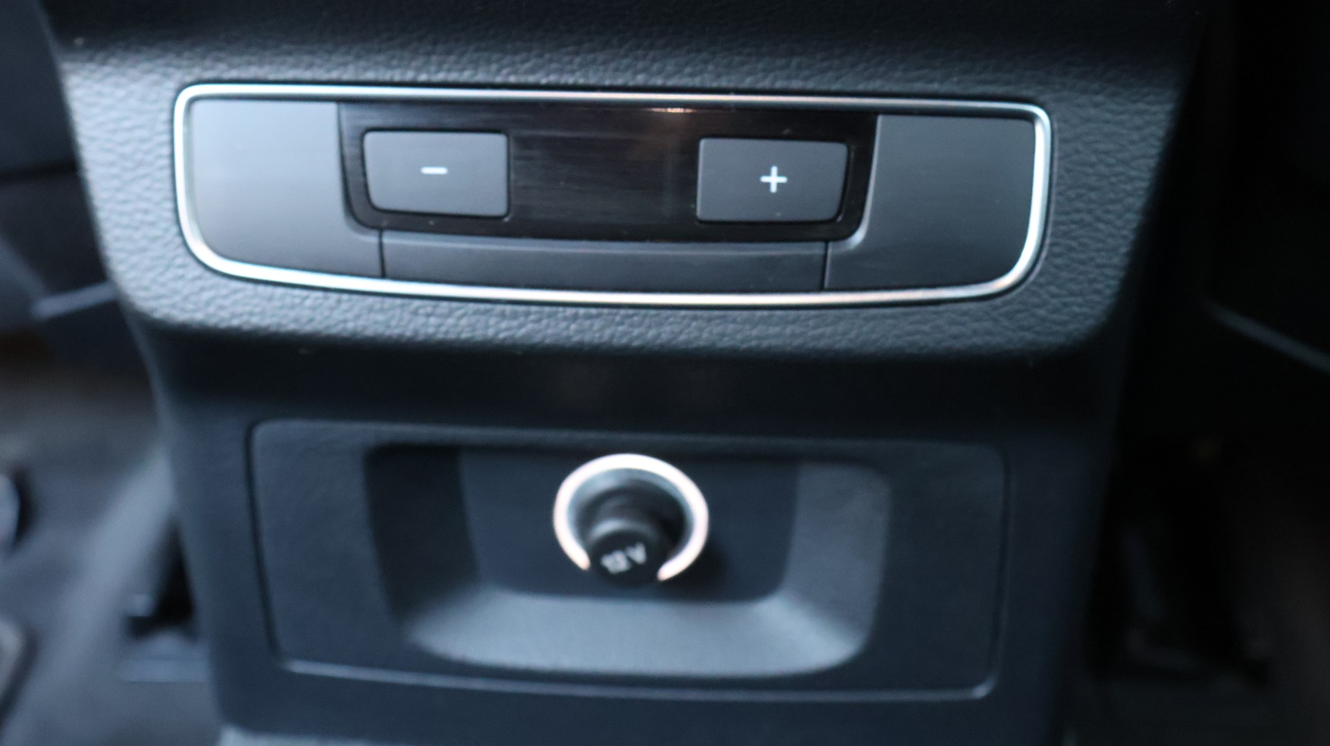 AUDI Q5 40 TDI sport quattro S-tronic-image-21
