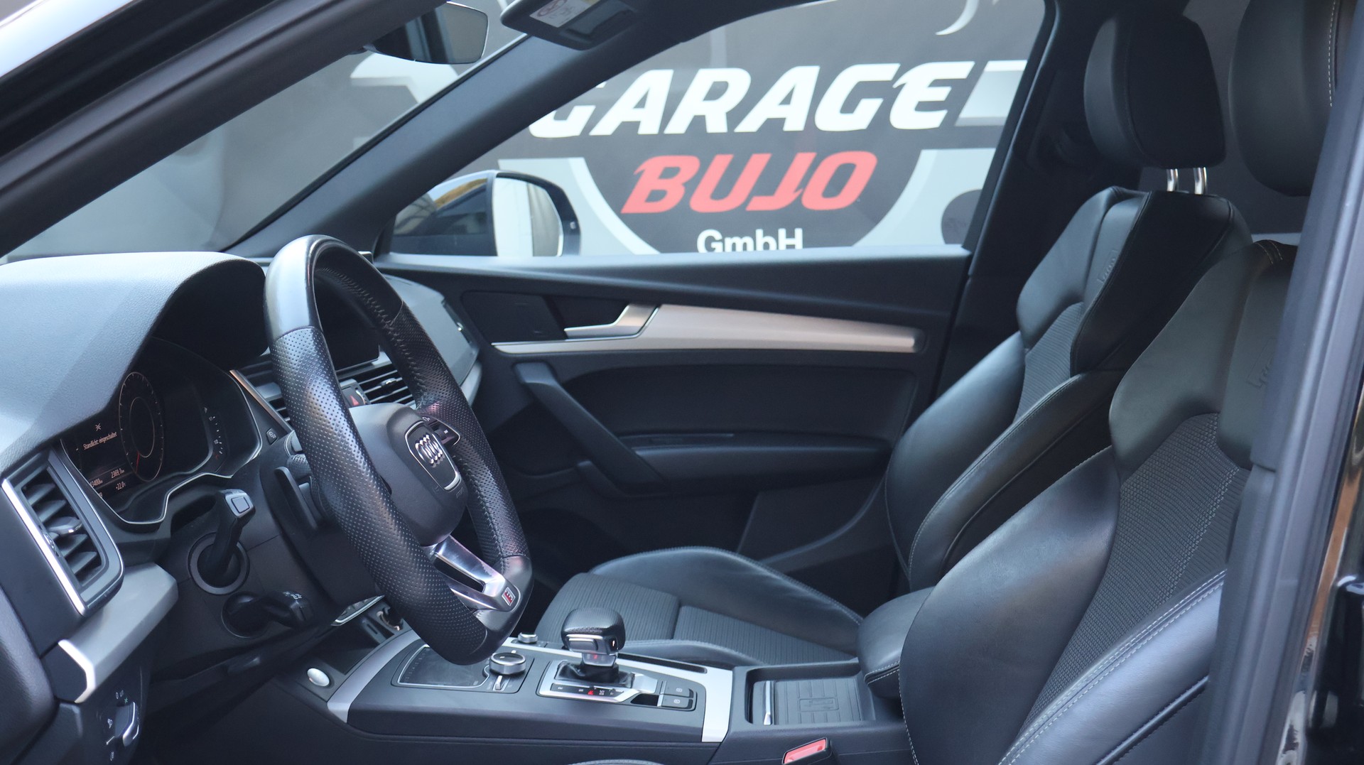 AUDI Q5 40 TDI sport quattro S-tronic-image-11