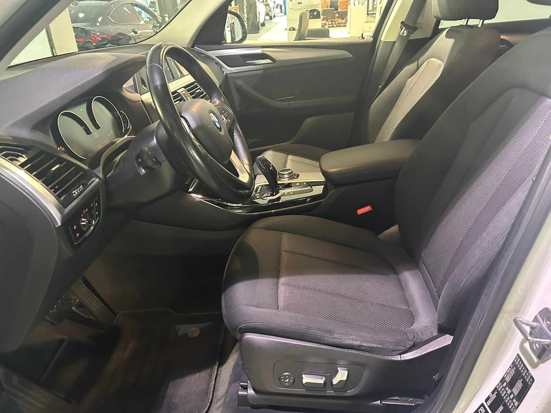 BMW X3 xDrive 20d Steptronic-image-27