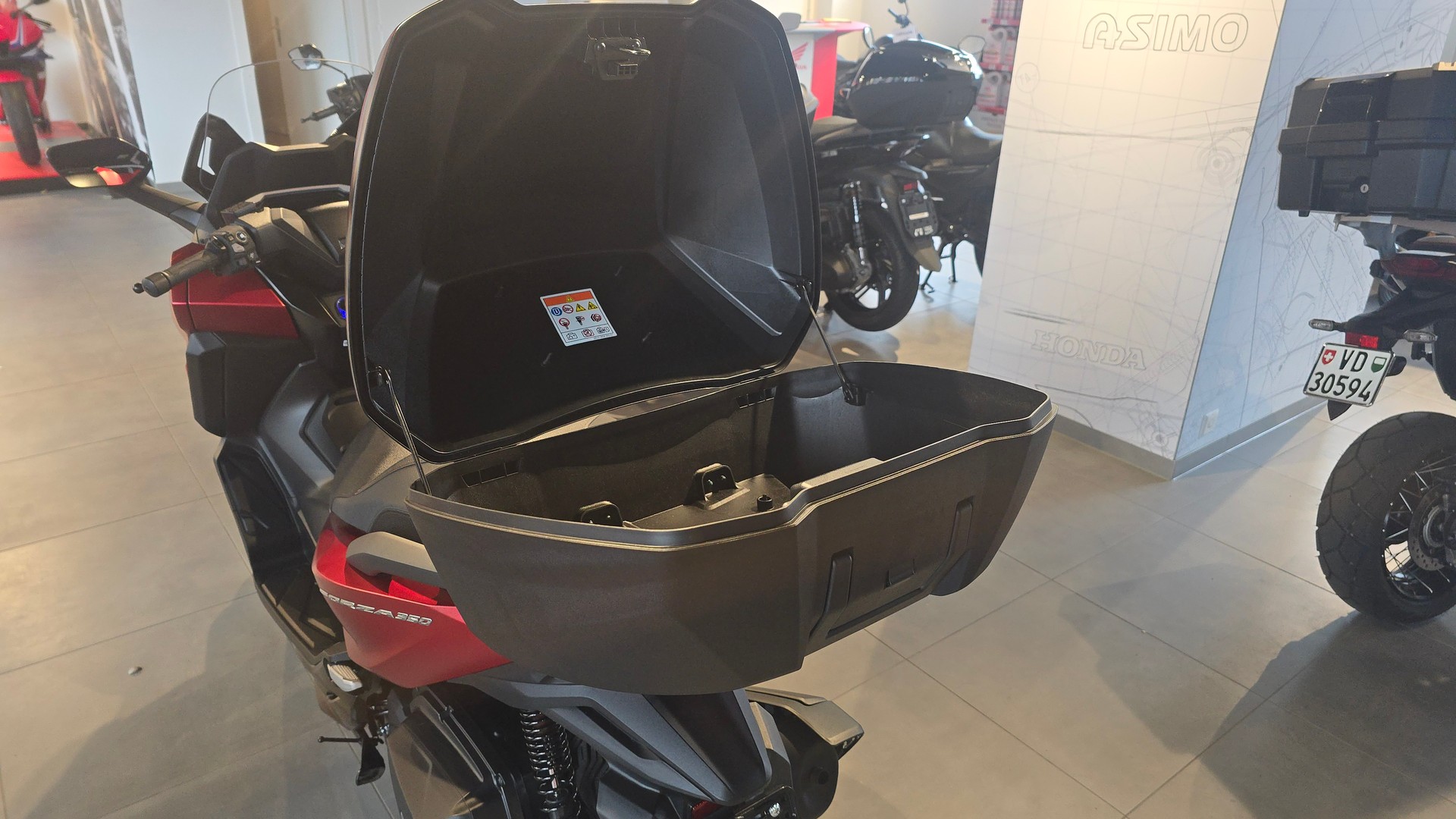 HONDA NSS 350 Smart Top Box-image-7