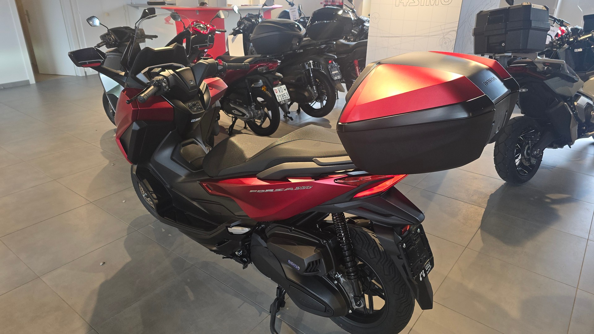 HONDA NSS 350 Smart Top Box-image-5