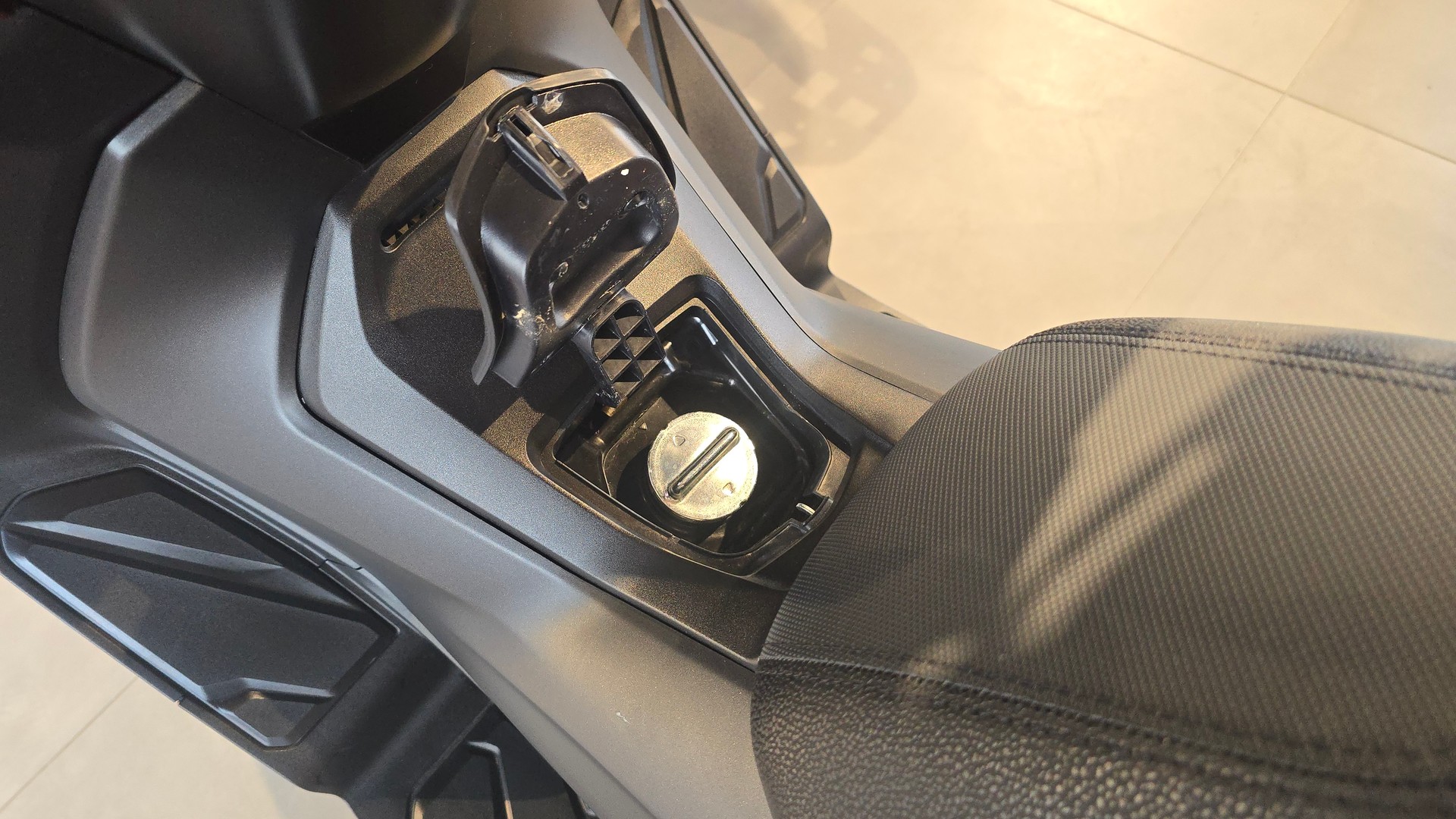 HONDA NSS 350 Smart Top Box-image-10