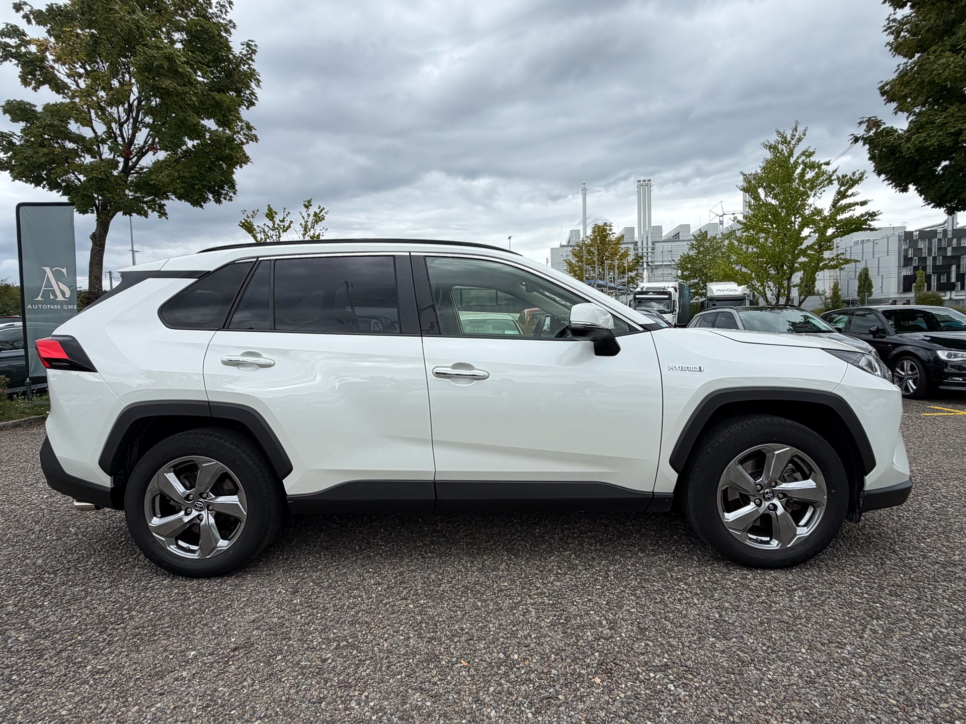 TOYOTA RAV-4 2.5 HSD Premium e-CVT 4WD-showroom-element-3