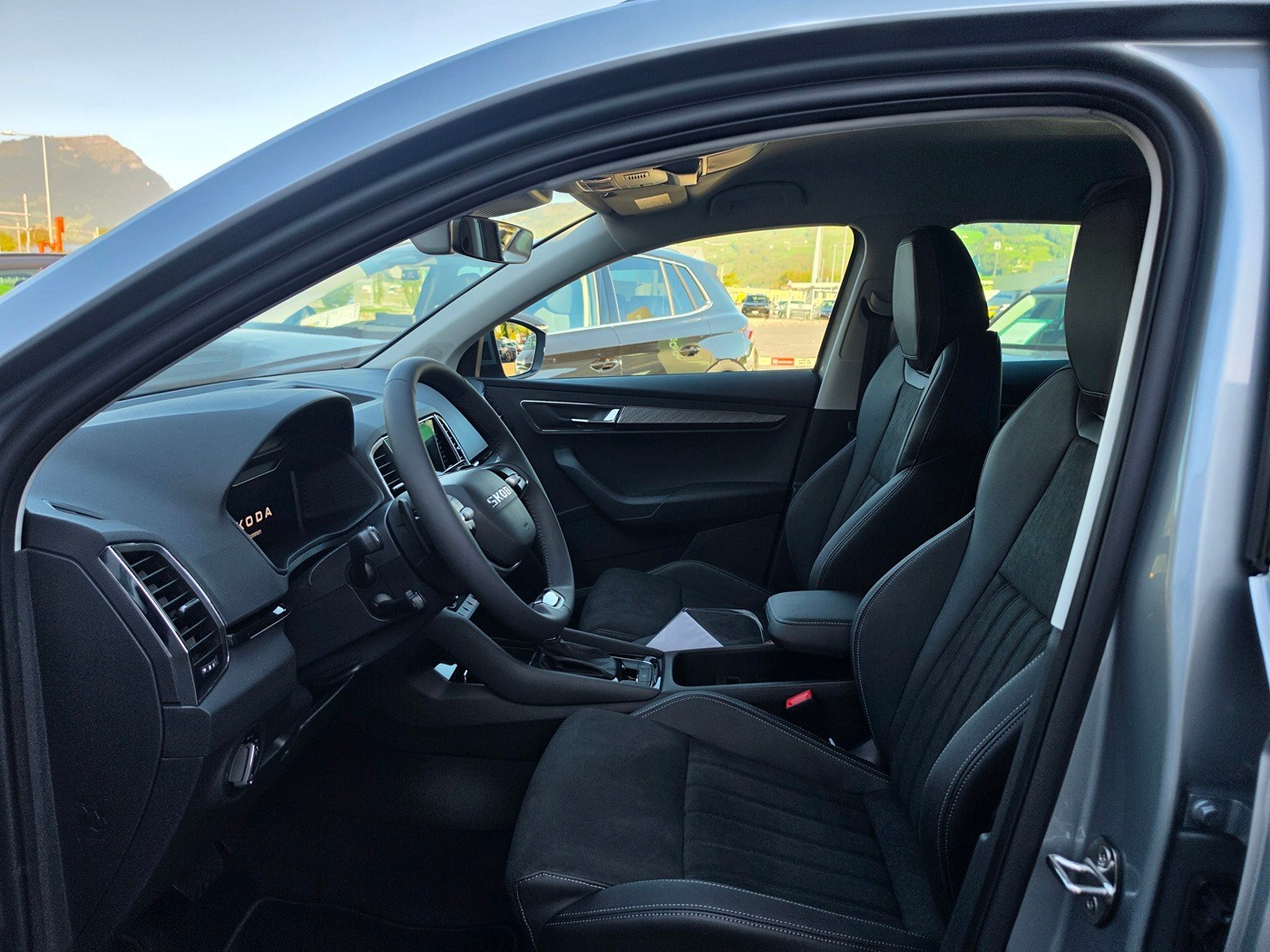 SKODA Karoq 2.0 TDI CR Dynamic 4x4 DSG-image-7