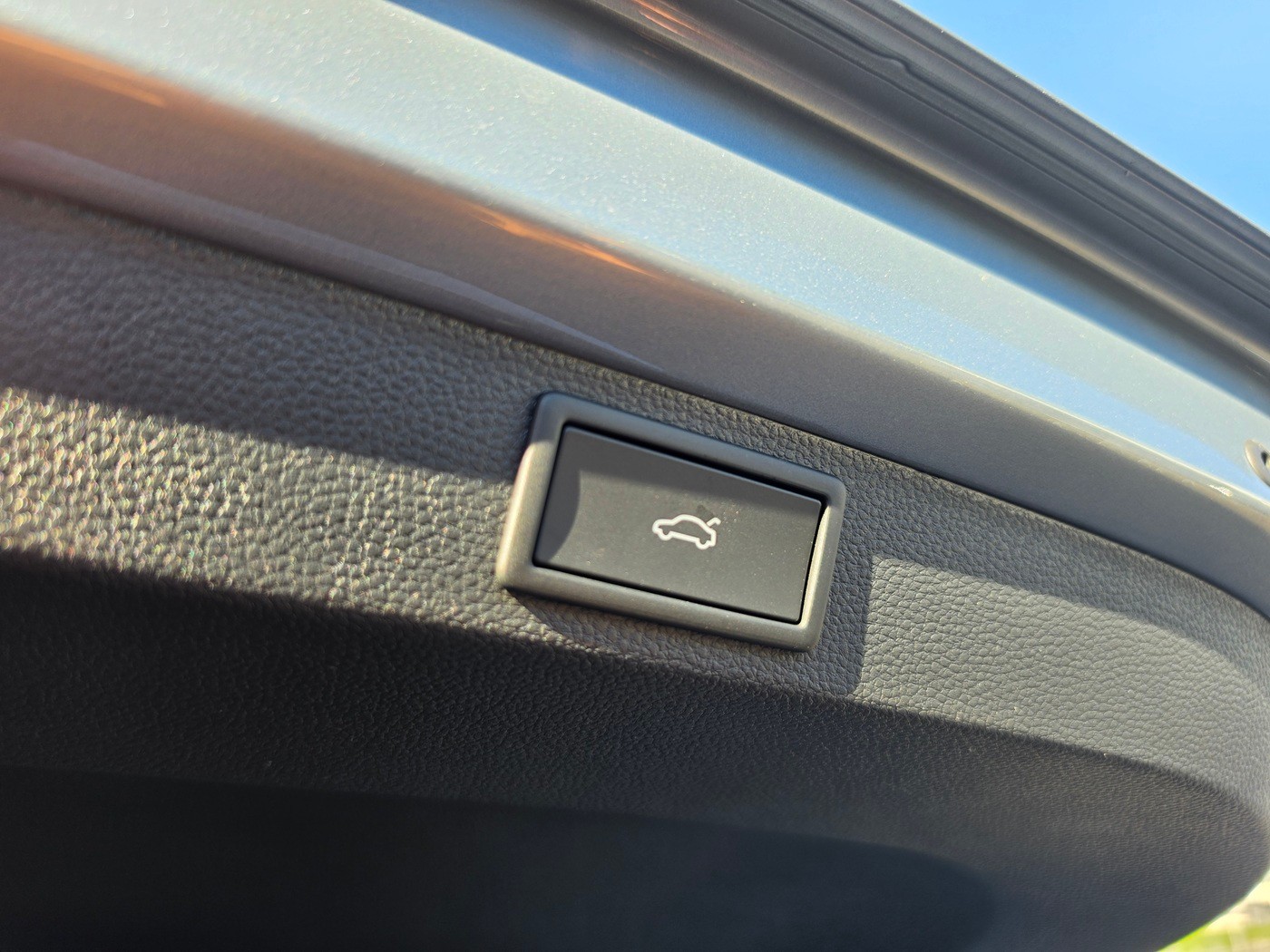 SKODA Karoq 2.0 TDI CR Dynamic 4x4 DSG-image-6