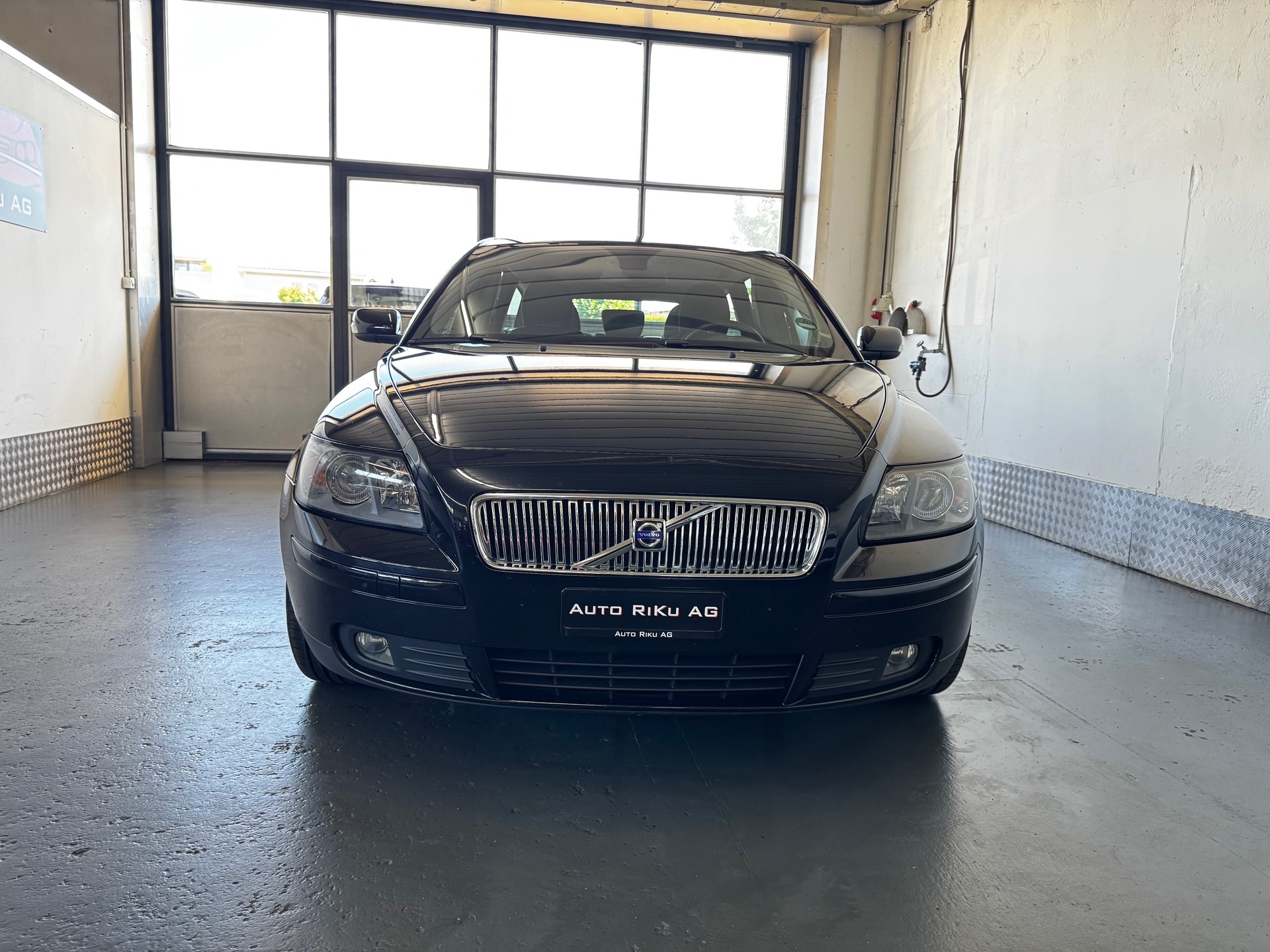 VOLVO V50 2.0D Momentum-image-4
