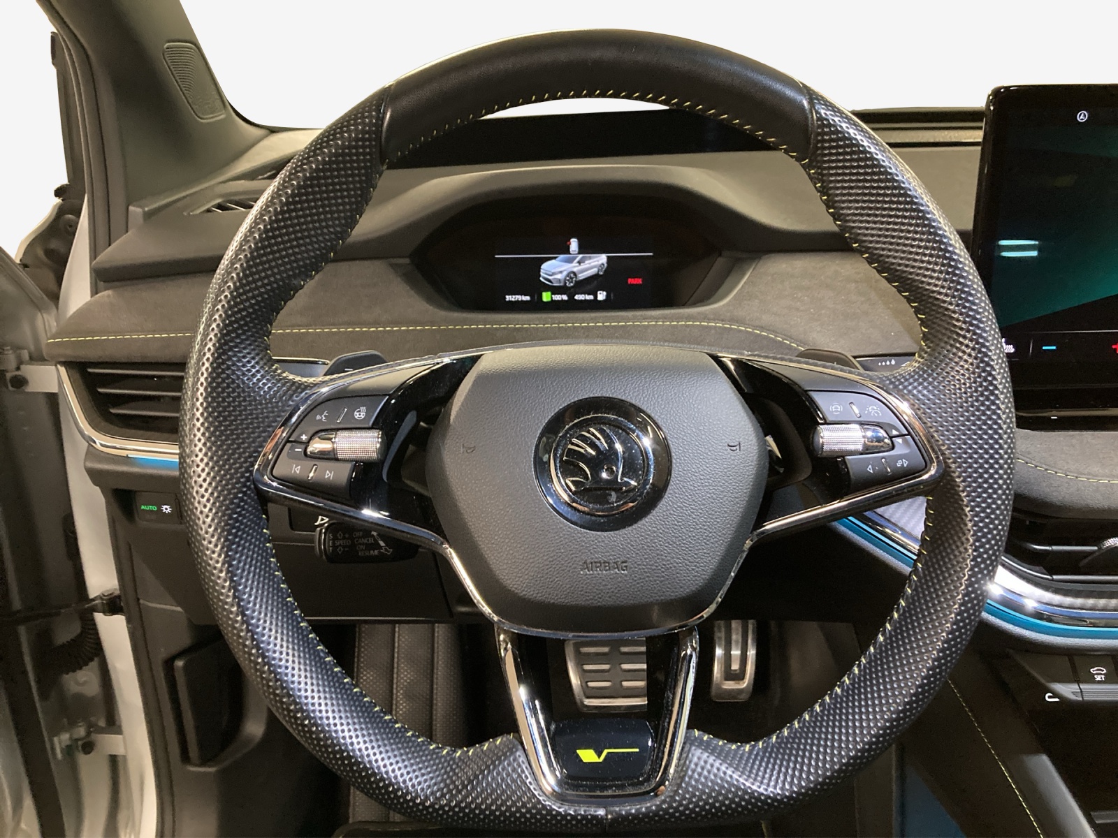 SKODA Enyaq iV 80x RS-image-9