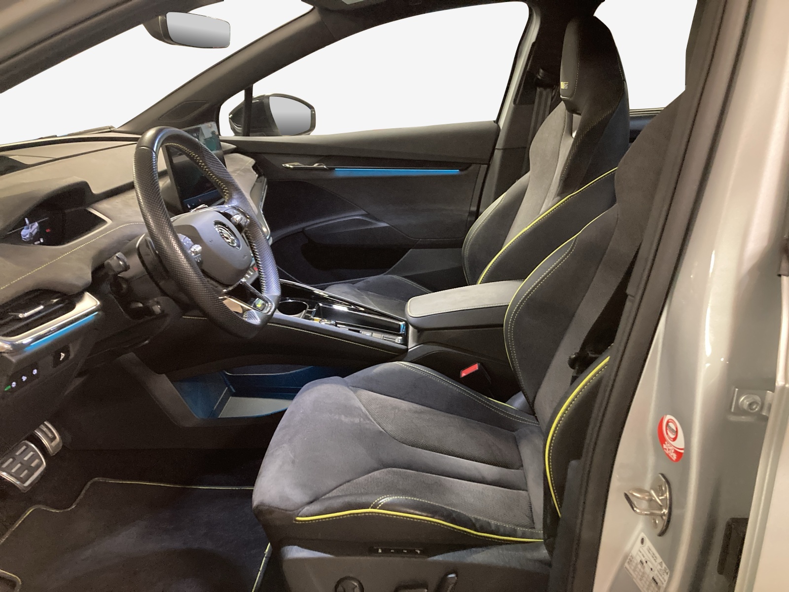 SKODA Enyaq iV 80x RS-image-7