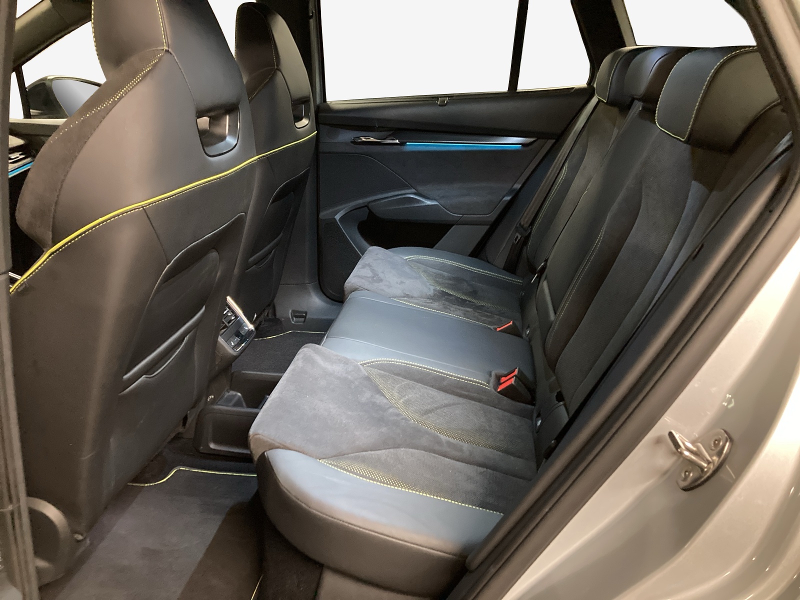 SKODA Enyaq iV 80x RS-image-11