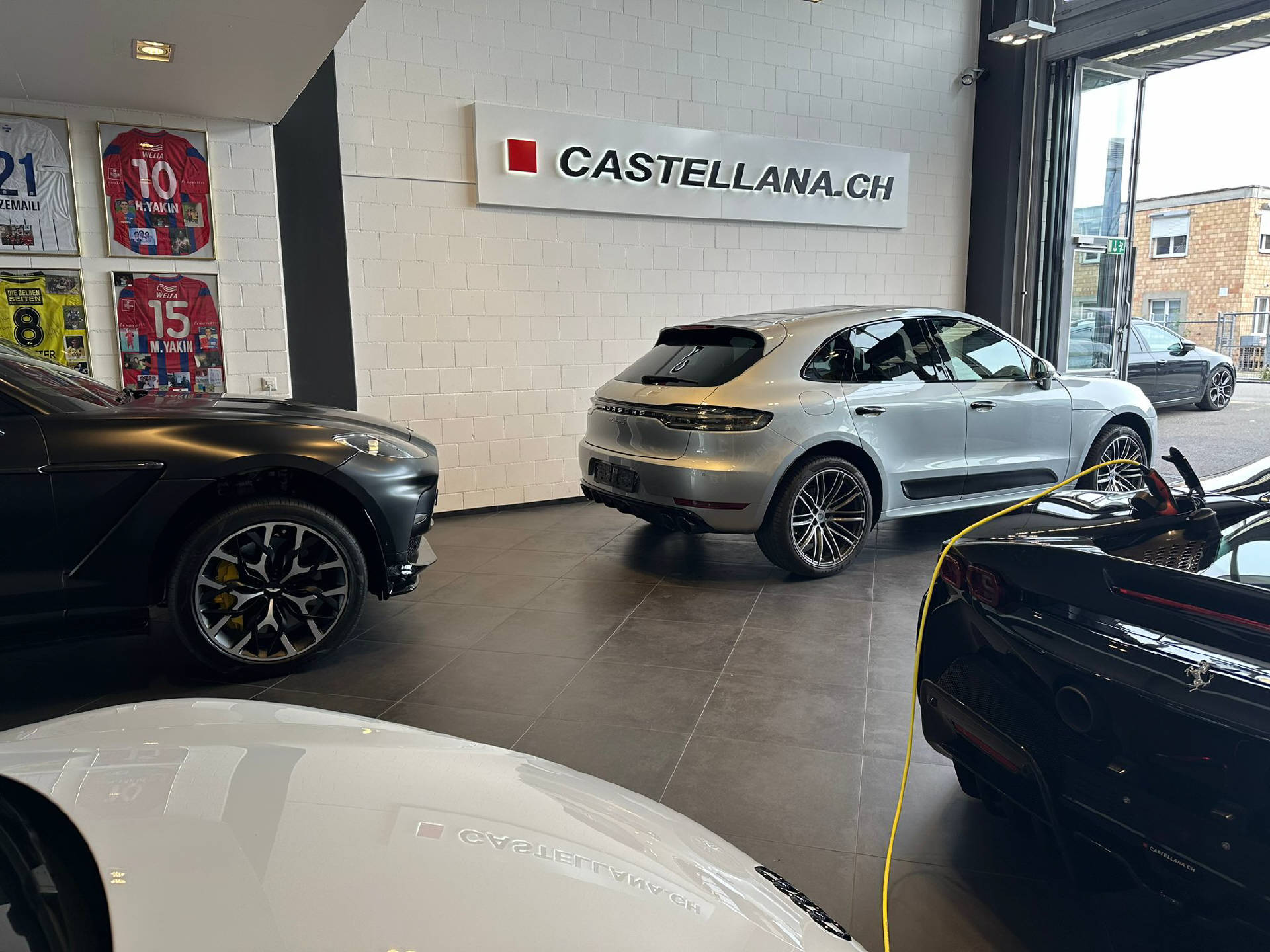 PORSCHE Macan 3.0 V6 S-showroom-element-3