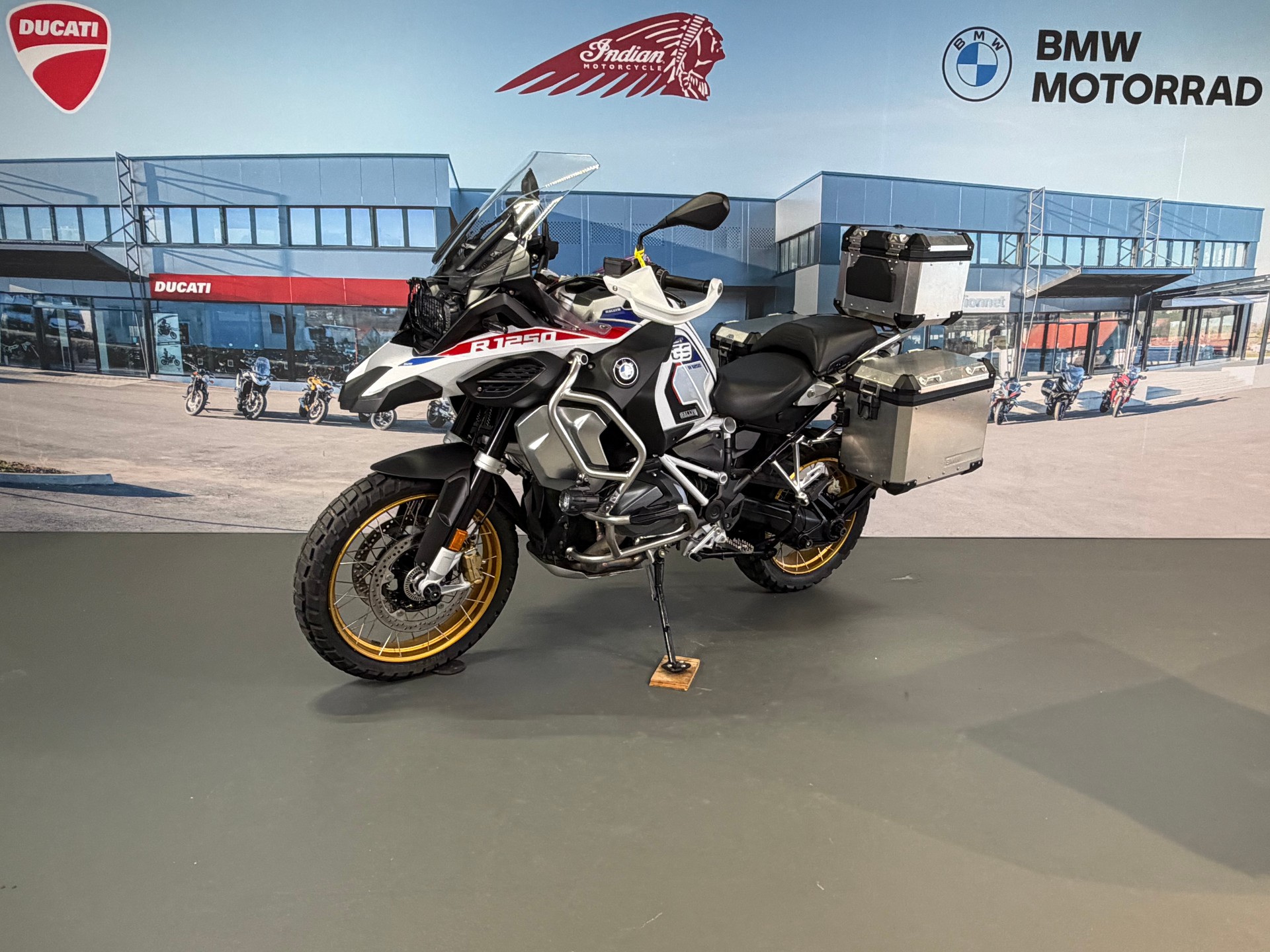 BMW R 1250 GS Adventure-showroom-element-2