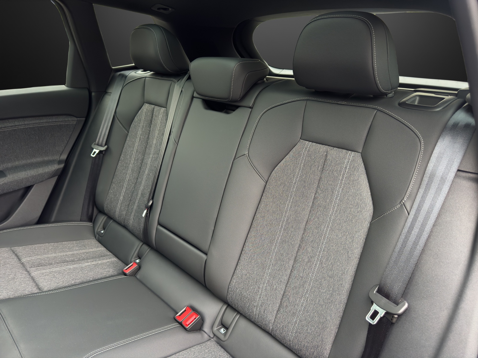 AUDI Q6 e-tron quattro-image-8