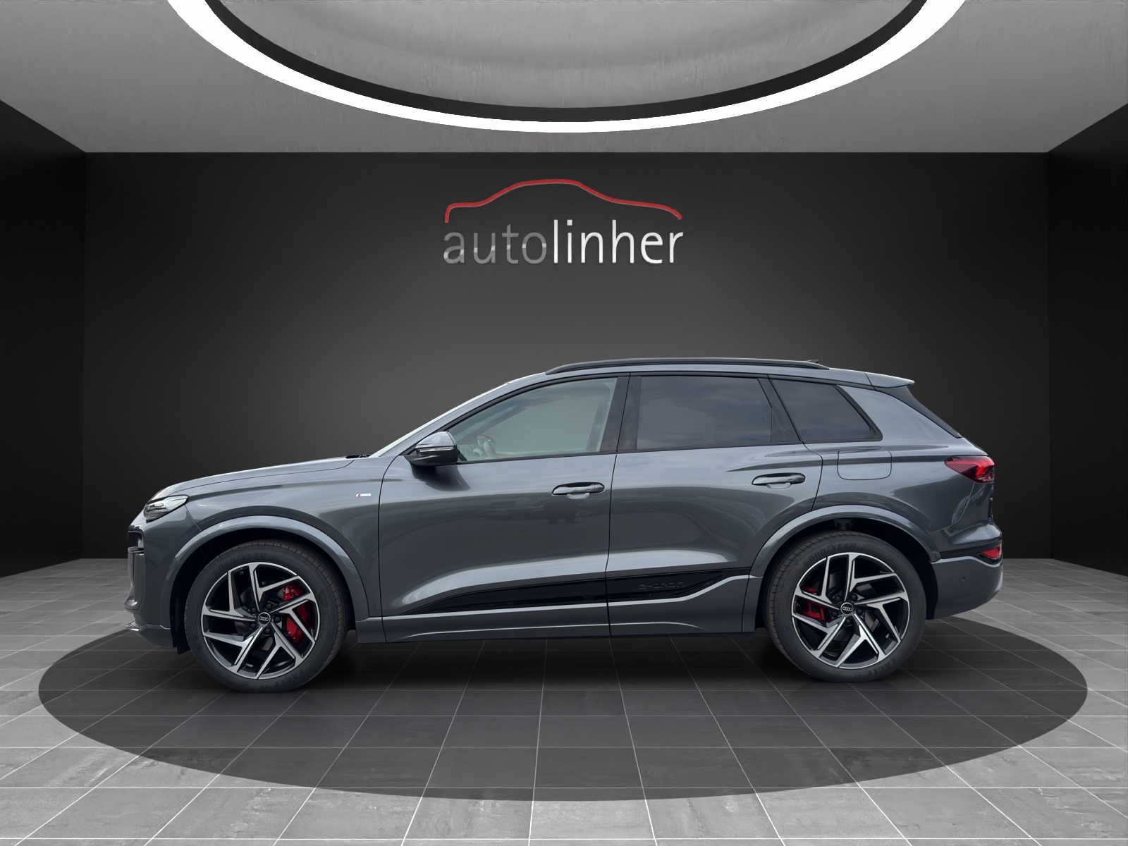 AUDI Q6 e-tron quattro-showroom-element-1