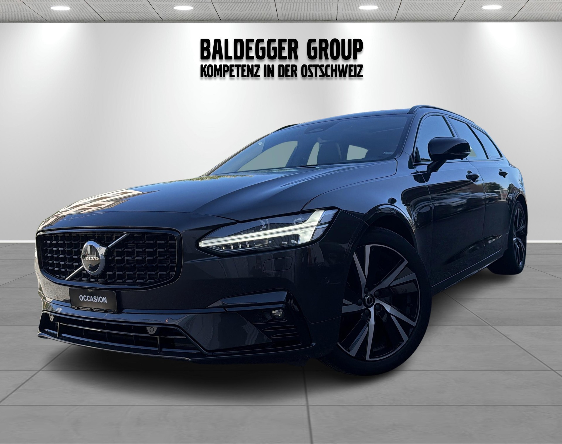 VOLVO V90 2.0 B5 R-Design AWD