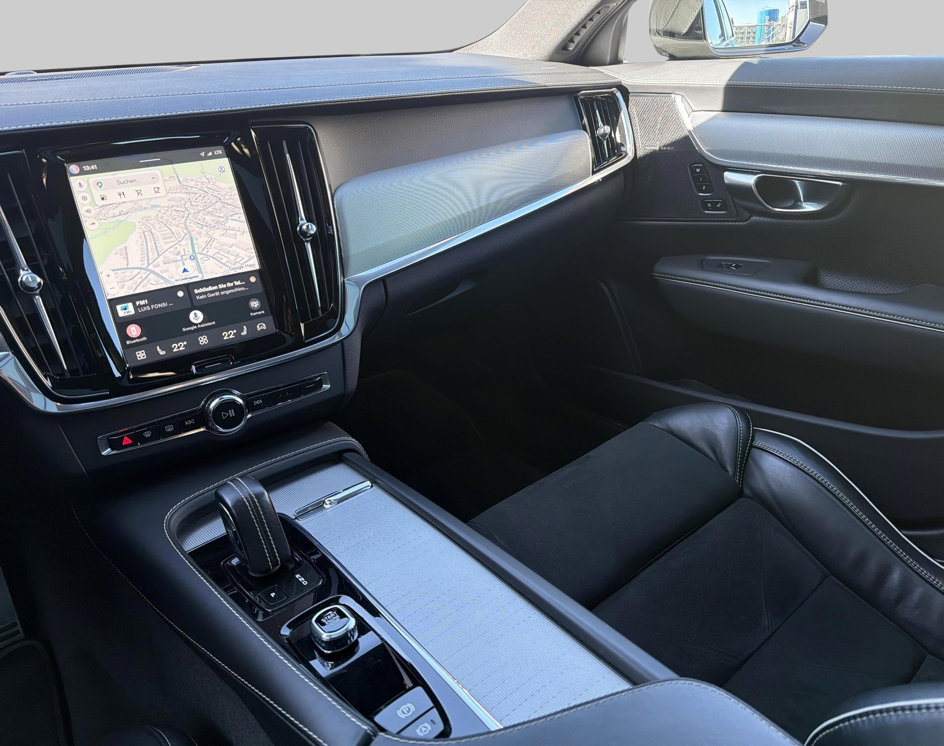 VOLVO V90 2.0 B5 R-Design AWD-image-12