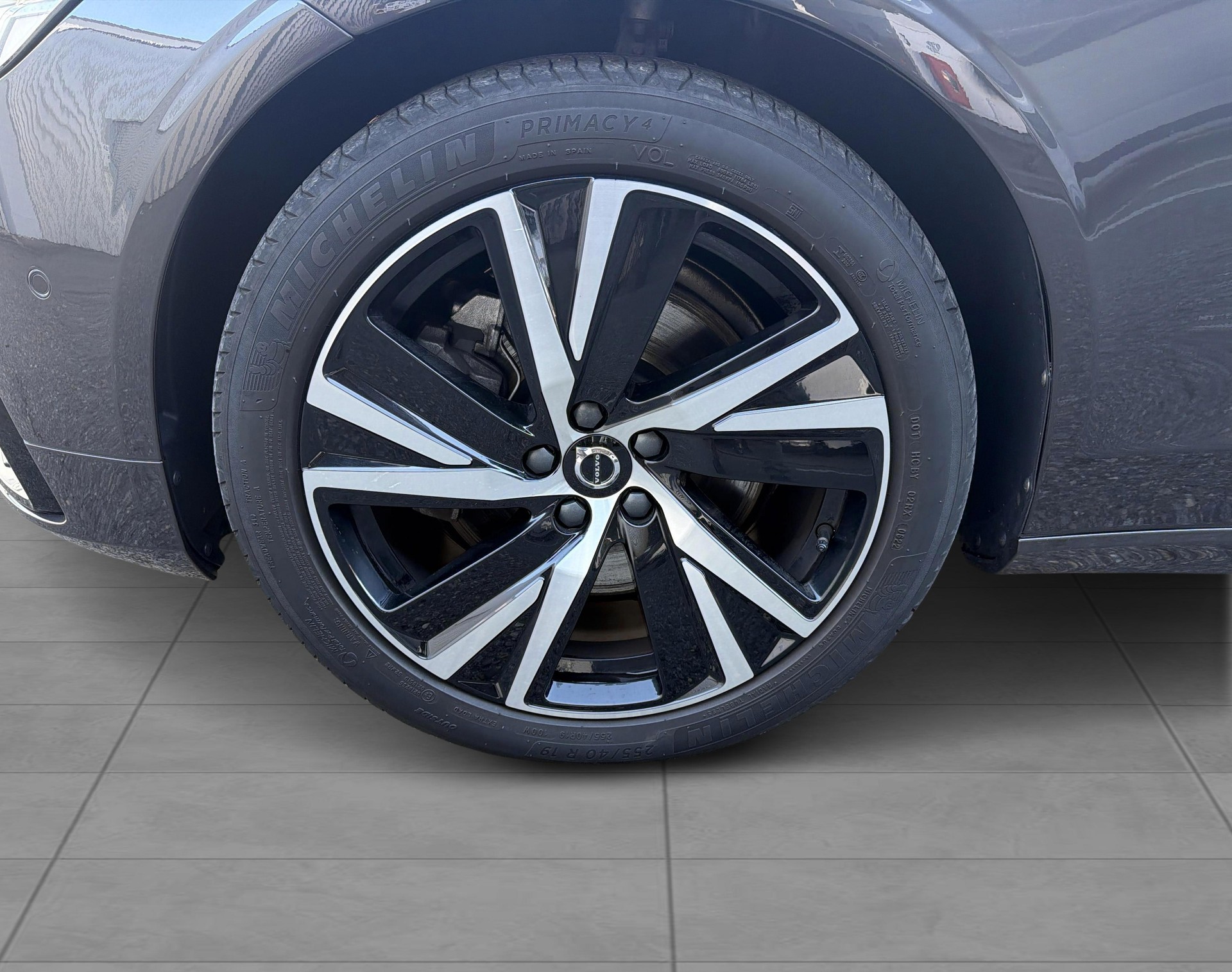 VOLVO V90 2.0 B5 R-Design AWD-image-9