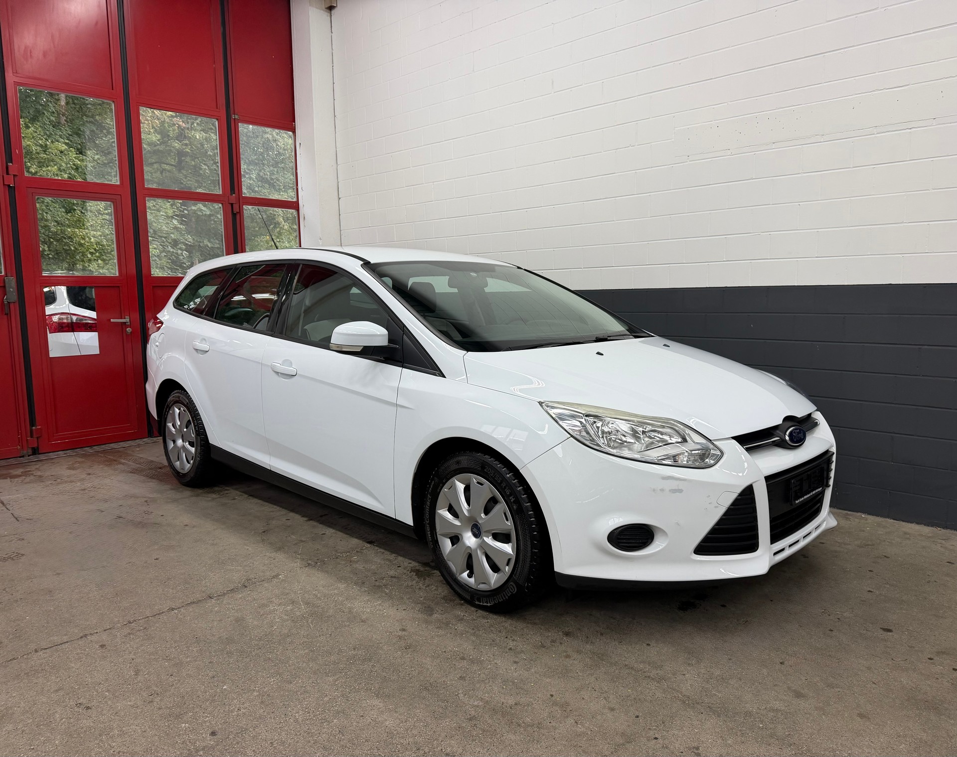 FORD Focus 1.6i VCT Carving PowerShift //NEU AB MFK!