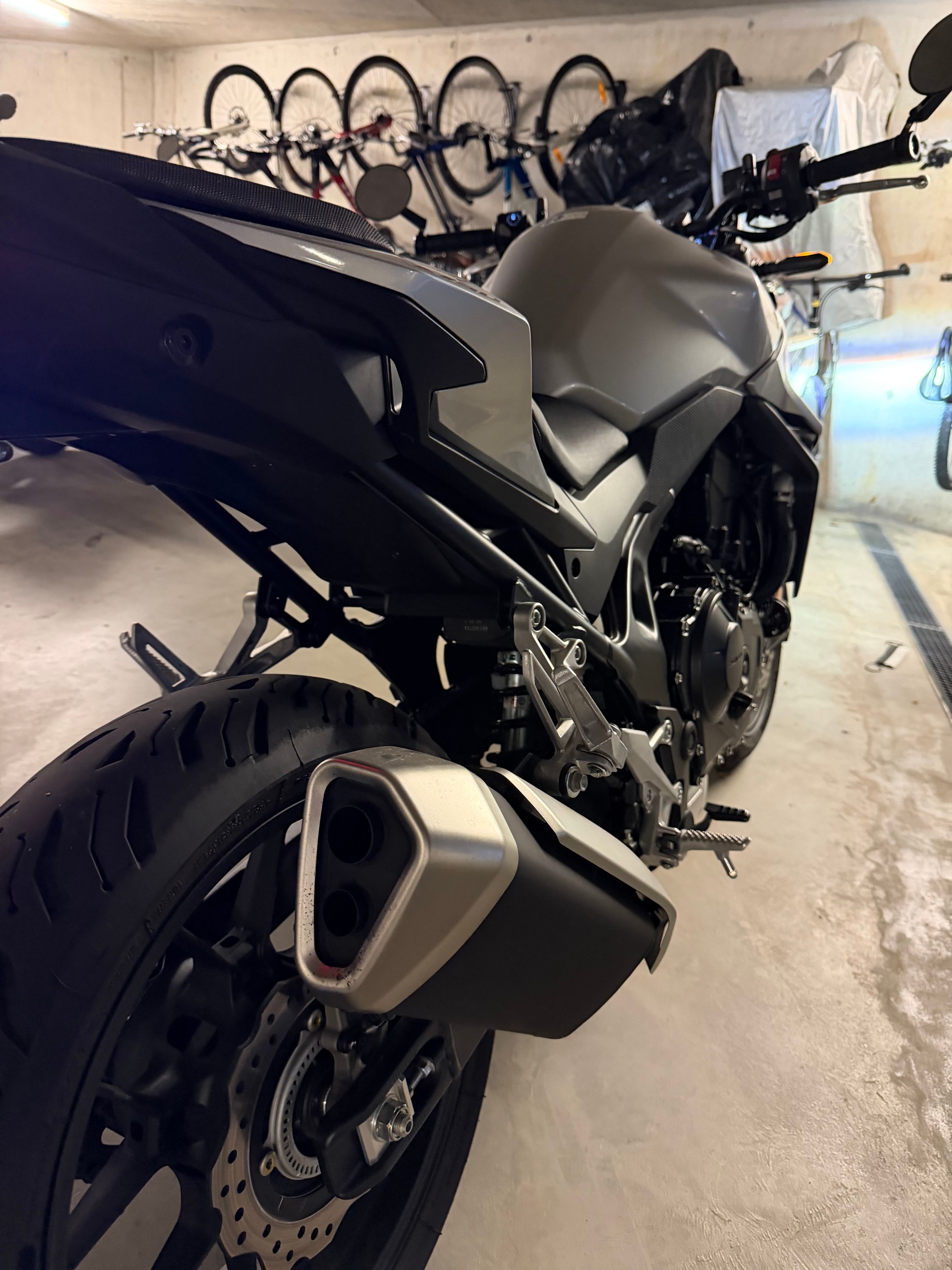HONDA CB 750 Hornet (35kW)-image-1