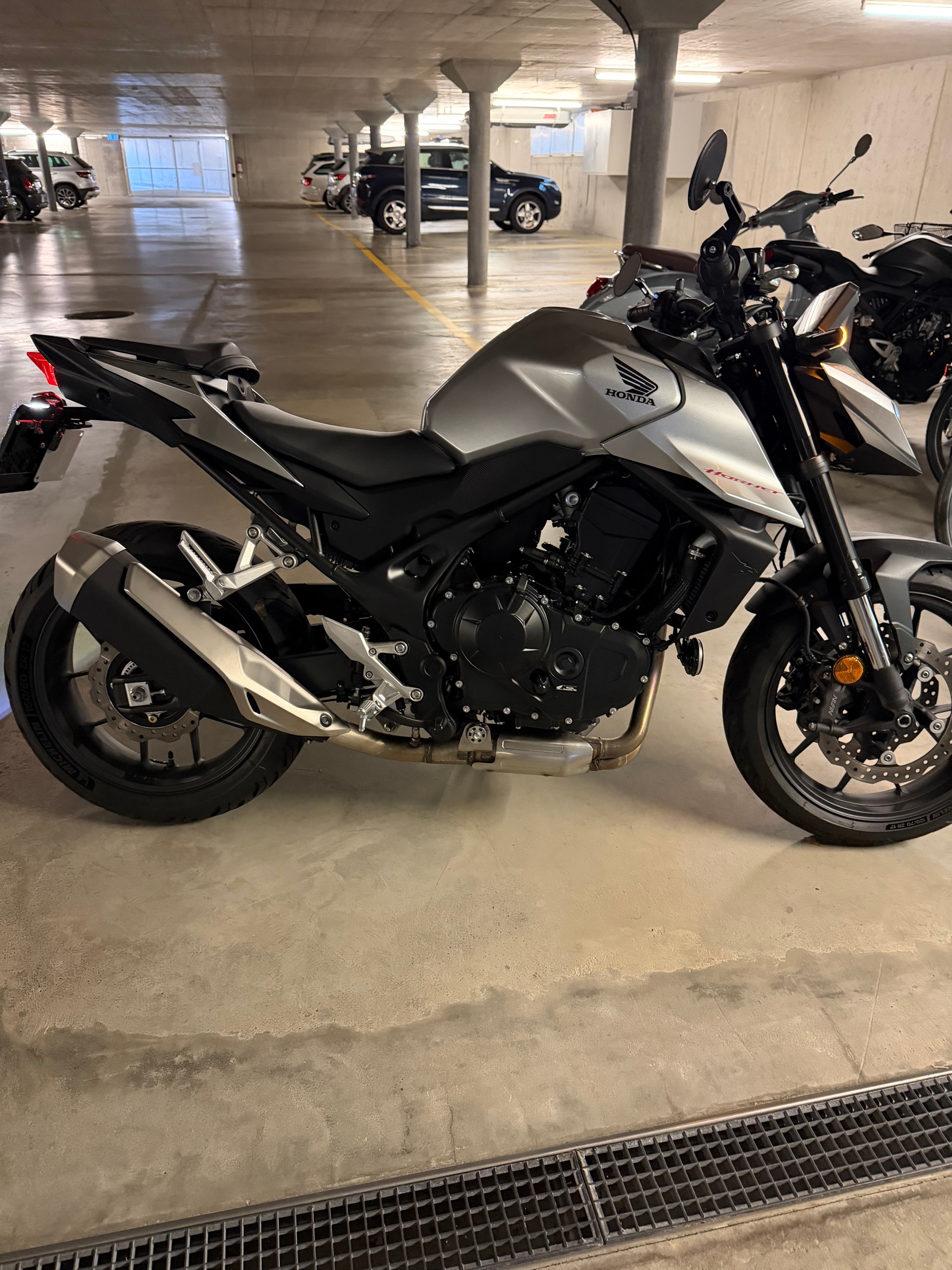 HONDA CB 750 Hornet (35kW)-image-2