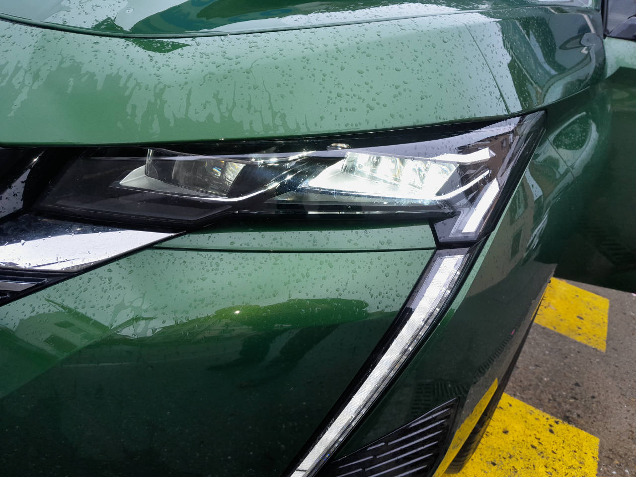 PEUGEOT 308 1.6 PHEV 225 GT-image-10