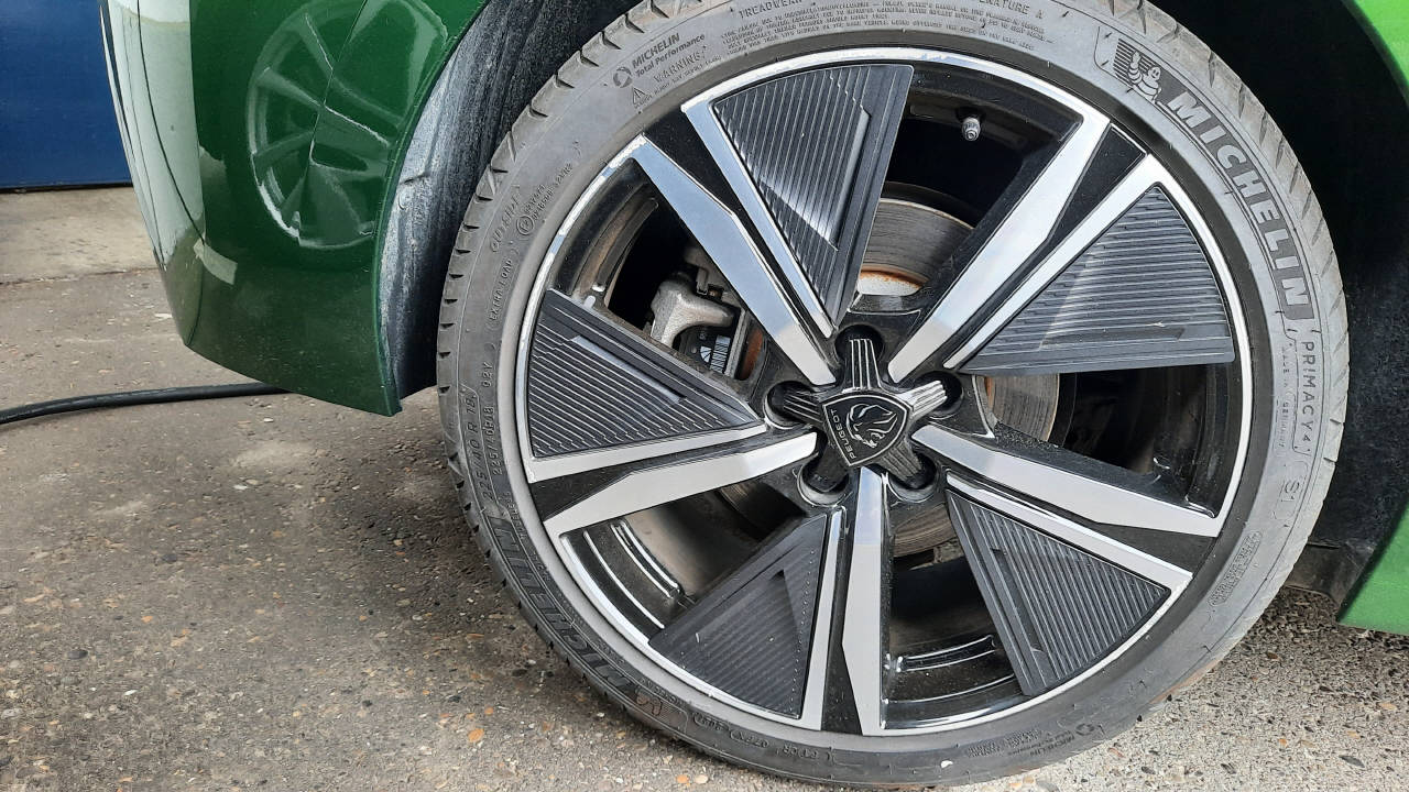 PEUGEOT 308 1.6 PHEV 225 GT-image-8
