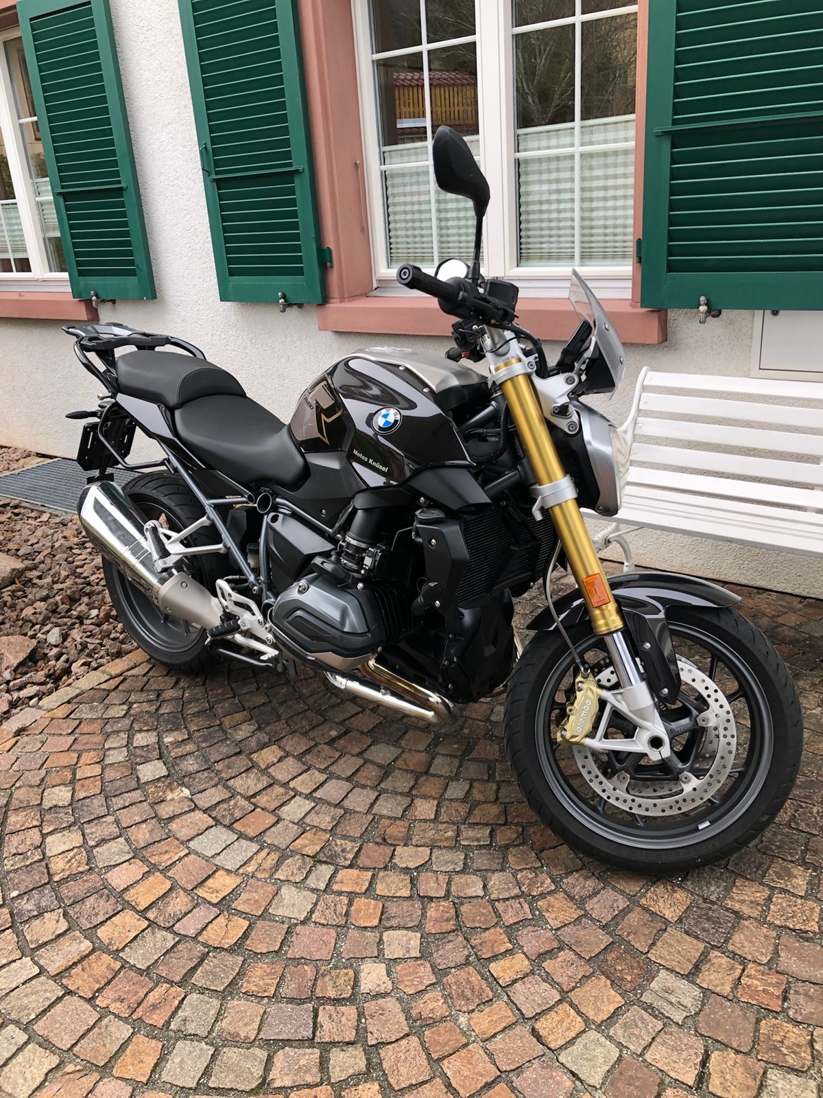 BMW R 1200 R ABS-image-1
