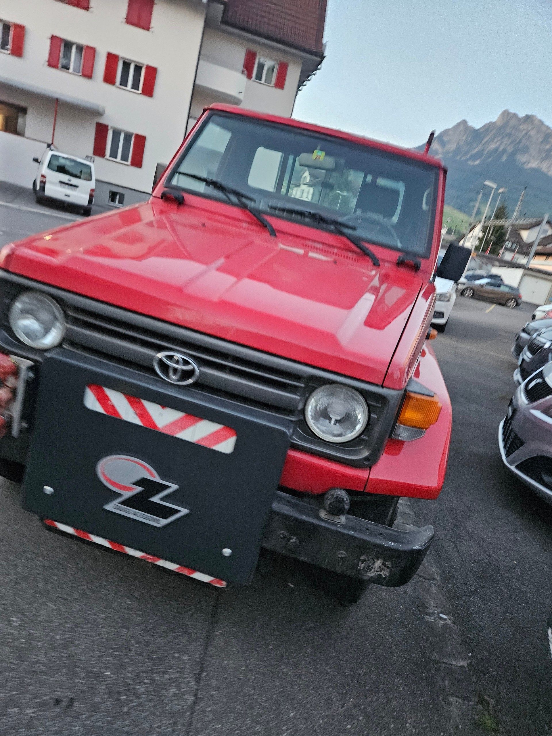 TOYOTA HI-ACE