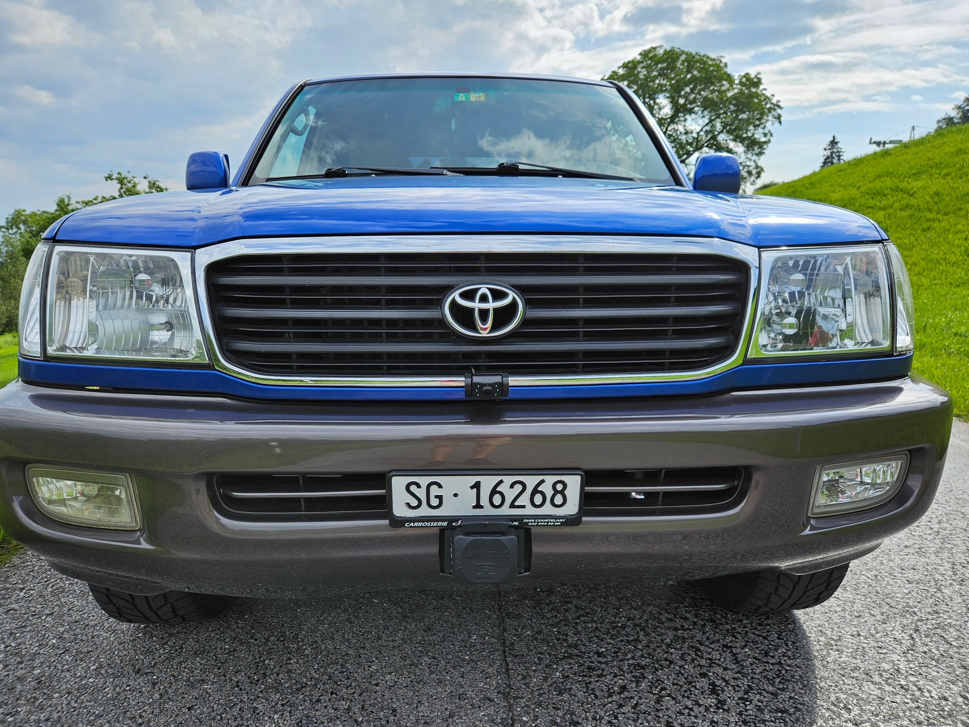 TOYOTA Landcruiser-image-3