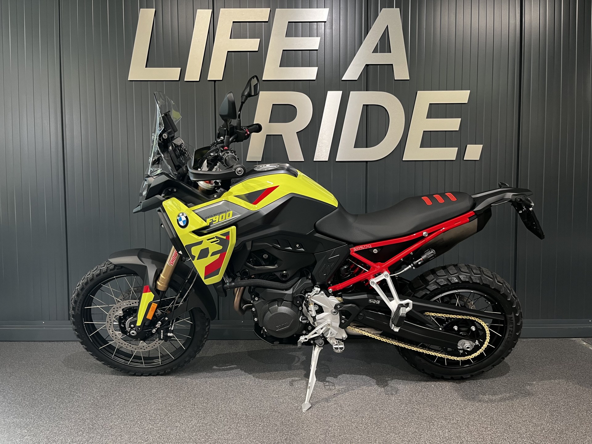 BMW F 900 GS Passion-image-2