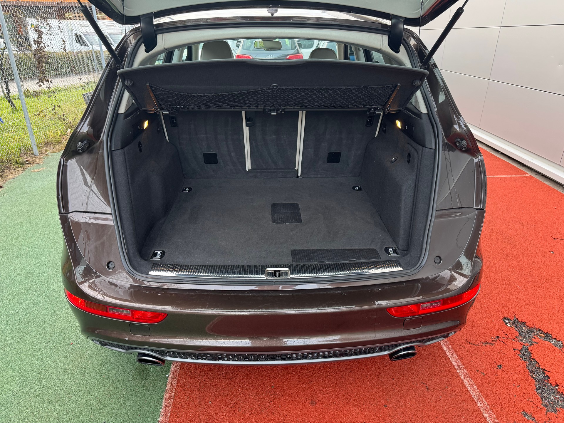 AUDI Q5 2.0 TFSI hybrid quattro tiptronic-image-12