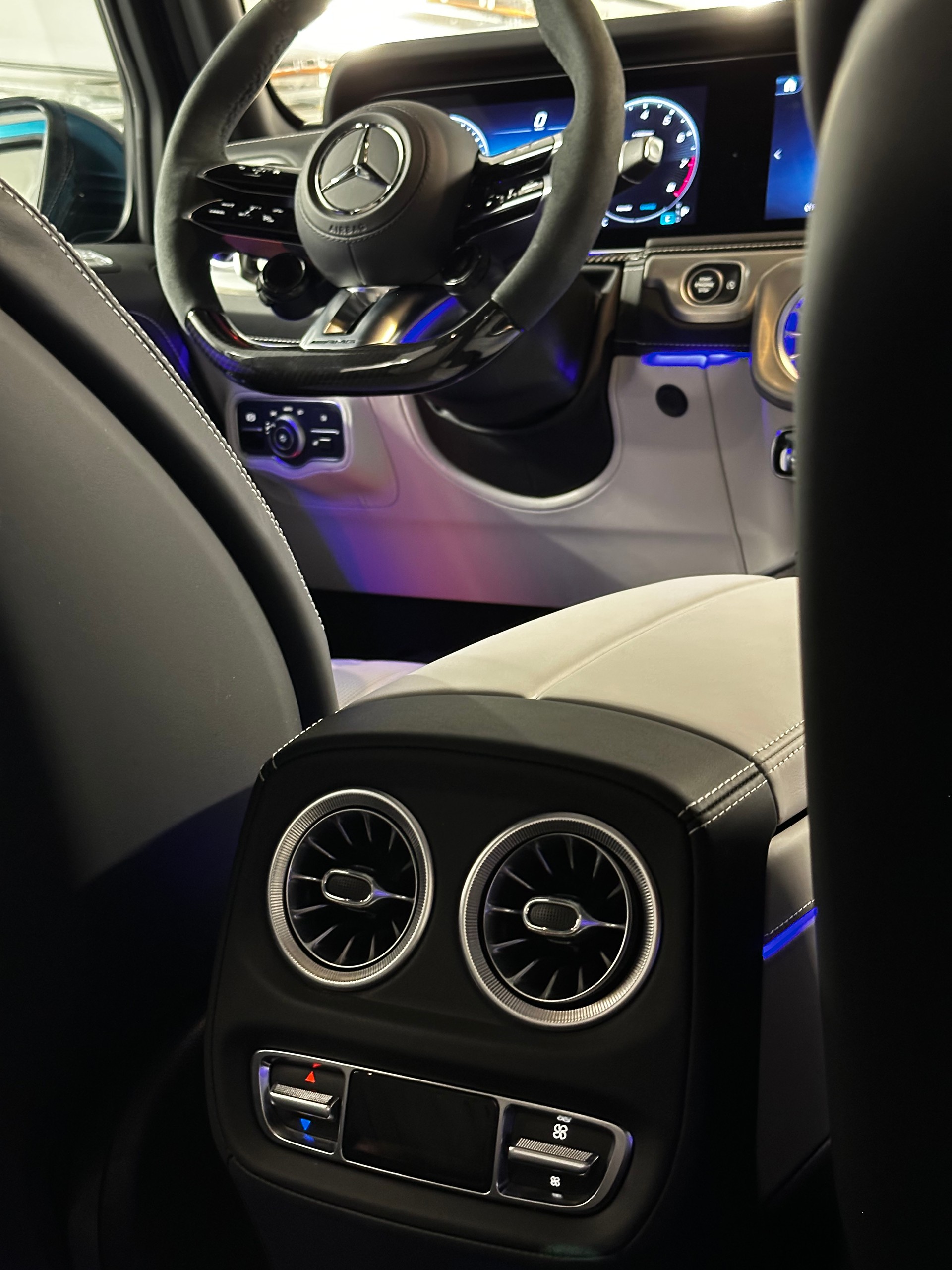 MERCEDES-BENZ G 63 AMG 9G-Tronic-image-21