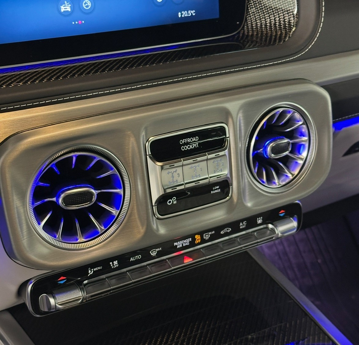 MERCEDES-BENZ G 63 AMG 9G-Tronic-image-15