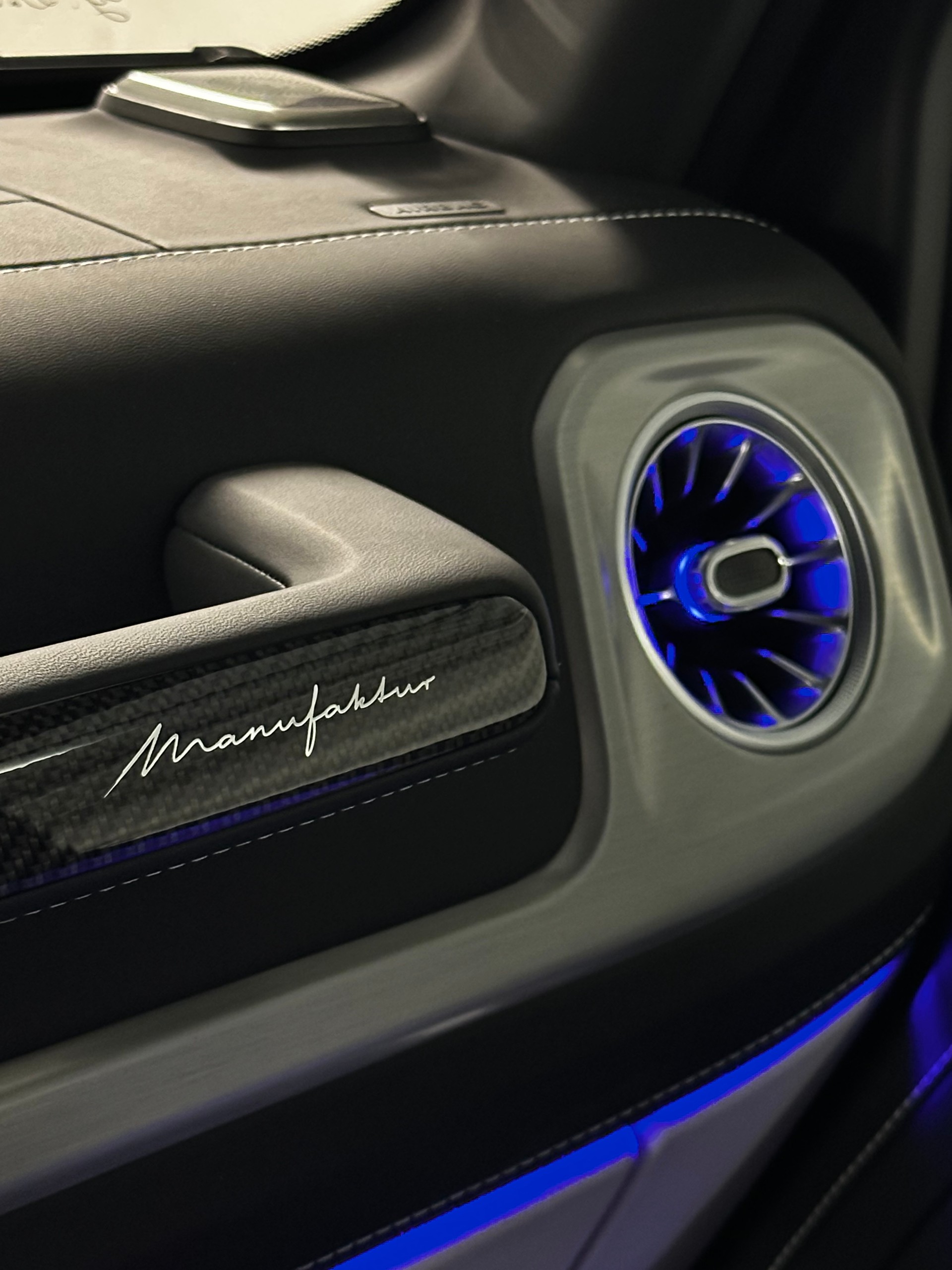 MERCEDES-BENZ G 63 AMG 9G-Tronic-image-17