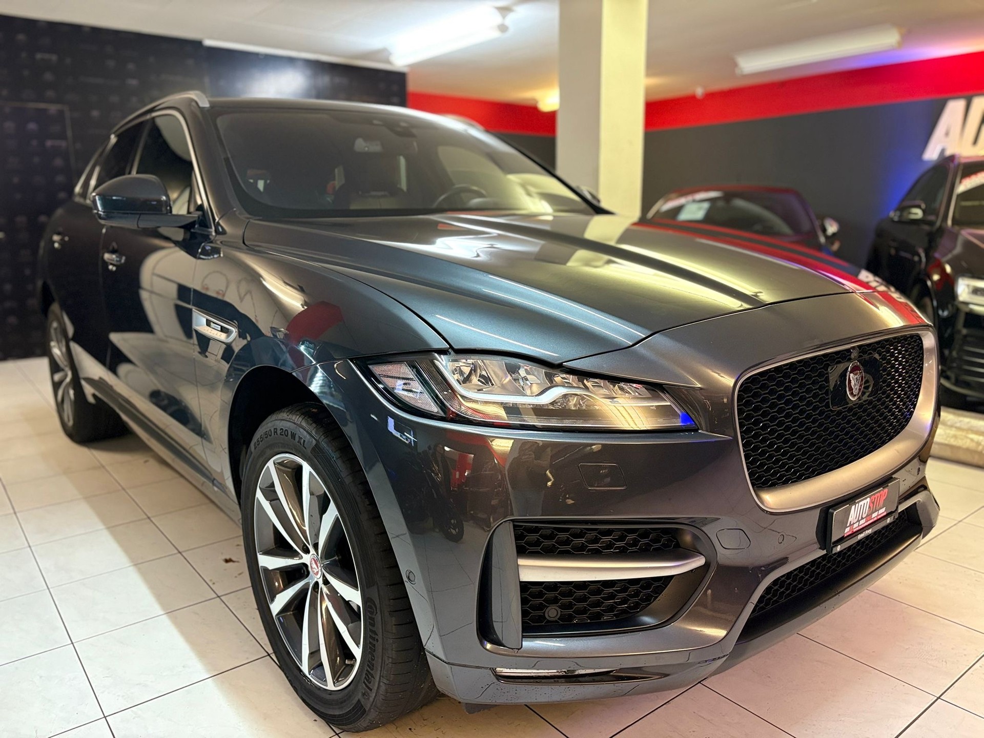 JAGUAR F-Pace 25d Prestige Advantage AWD Automatik-showroom-element-1