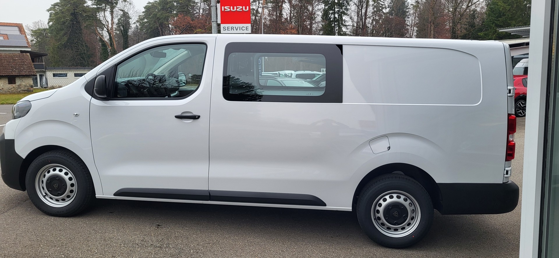 PEUGEOT Expert 2.2 BlueHDi 150 S&S Long-image-2