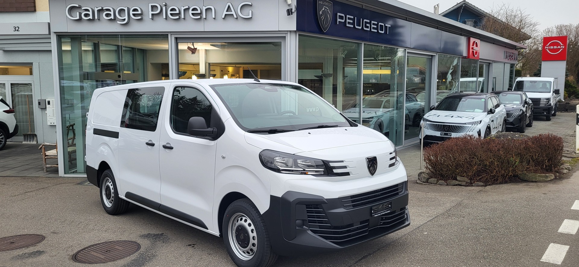 PEUGEOT Expert 2.2 BlueHDi 150 S&S Long