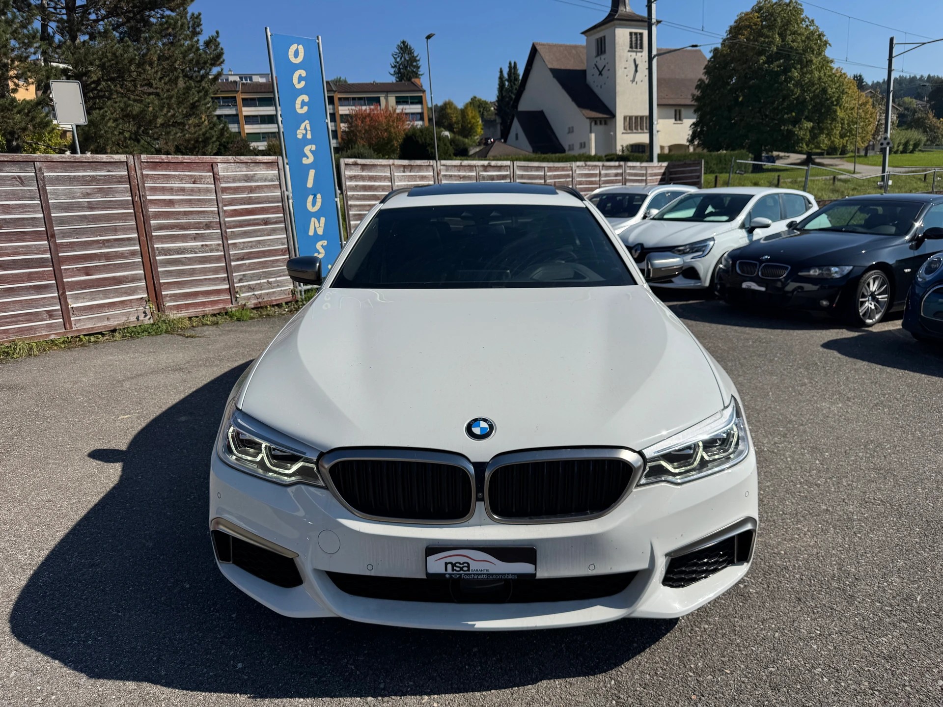 BMW M550d xDrive Touring Steptronic-image-2