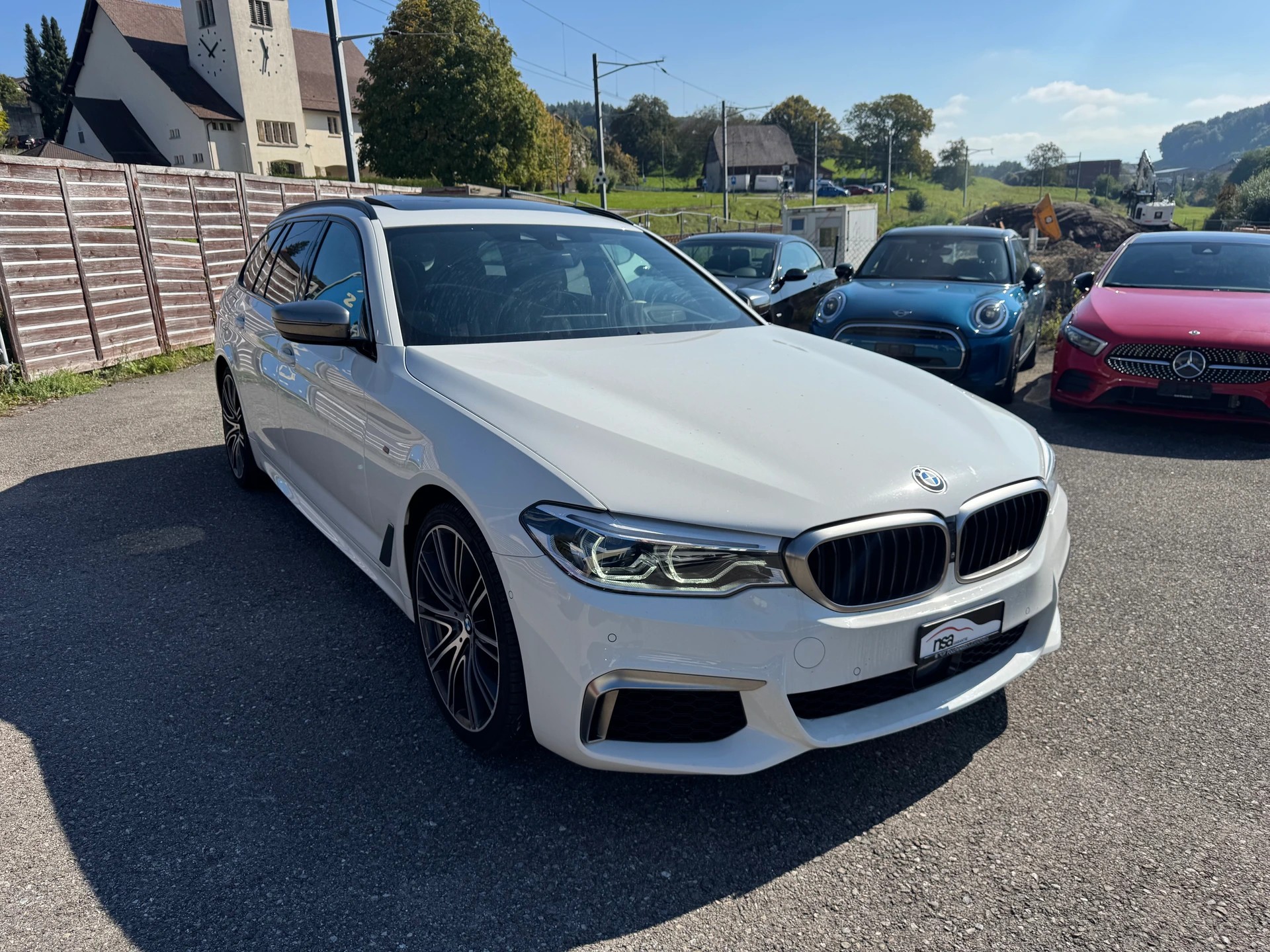 BMW M550d xDrive Touring Steptronic-image-1