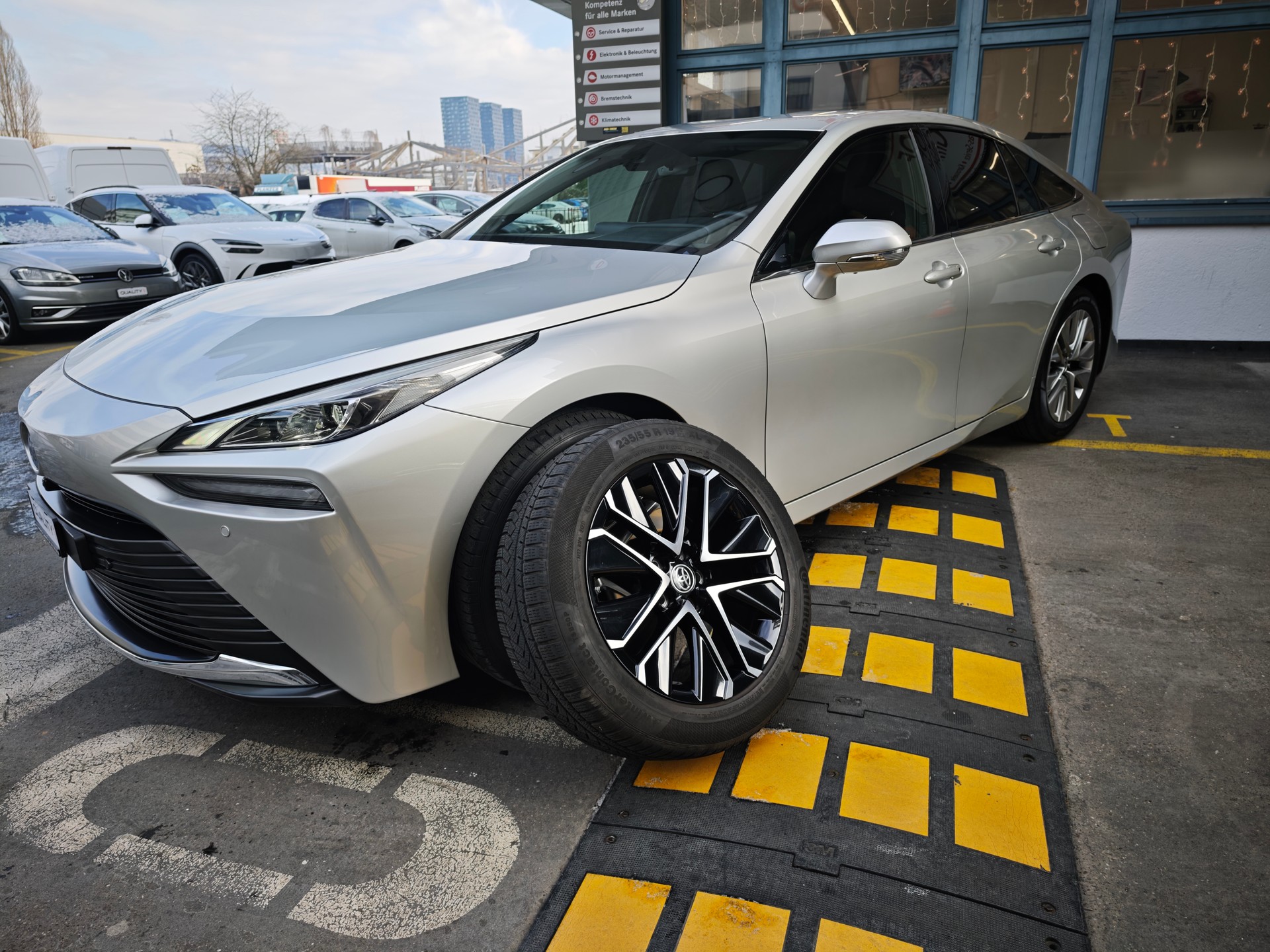 TOYOTA Mirai Fuel cell Premium-image-10