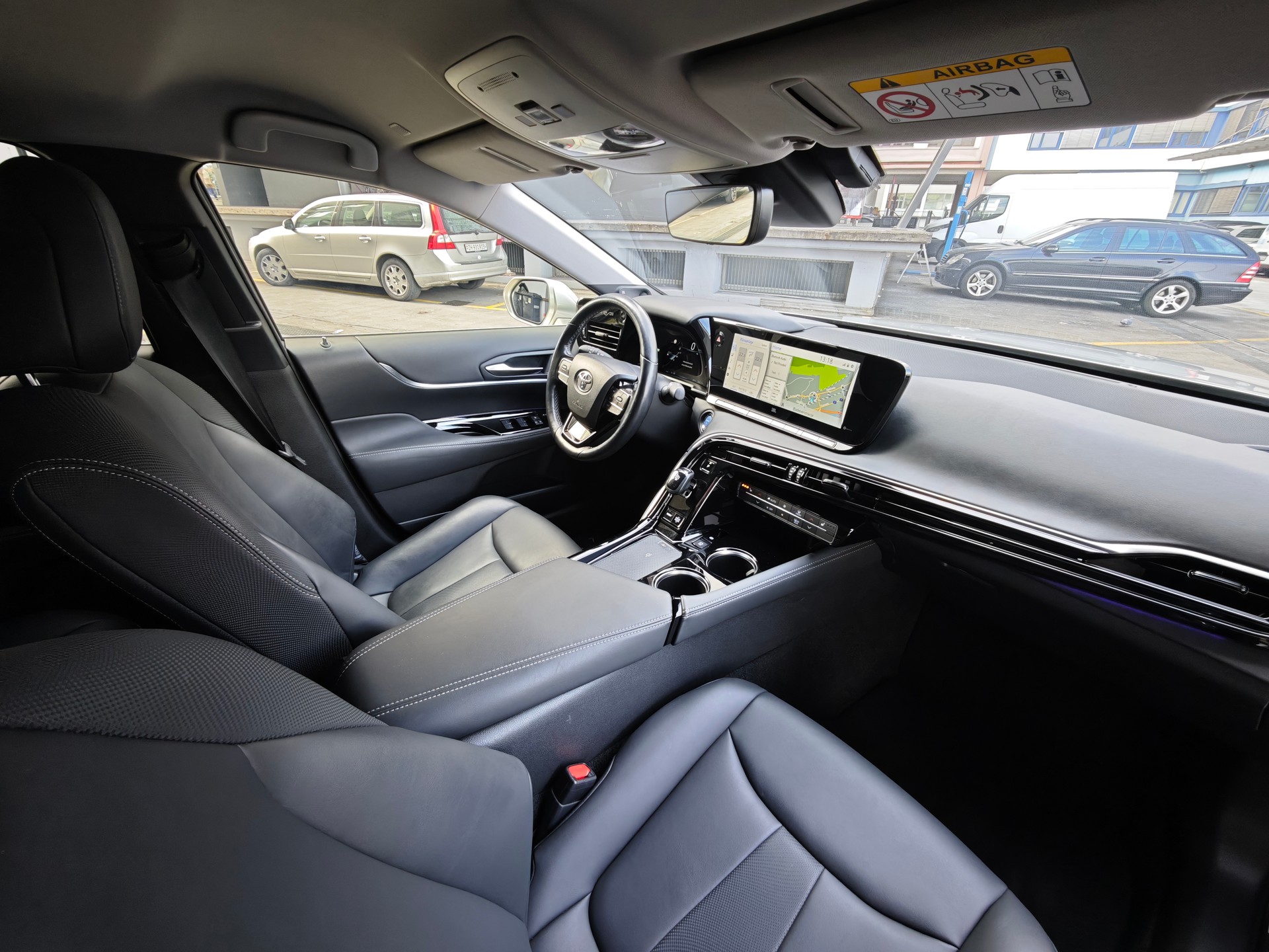 TOYOTA Mirai Fuel cell Premium-image-12