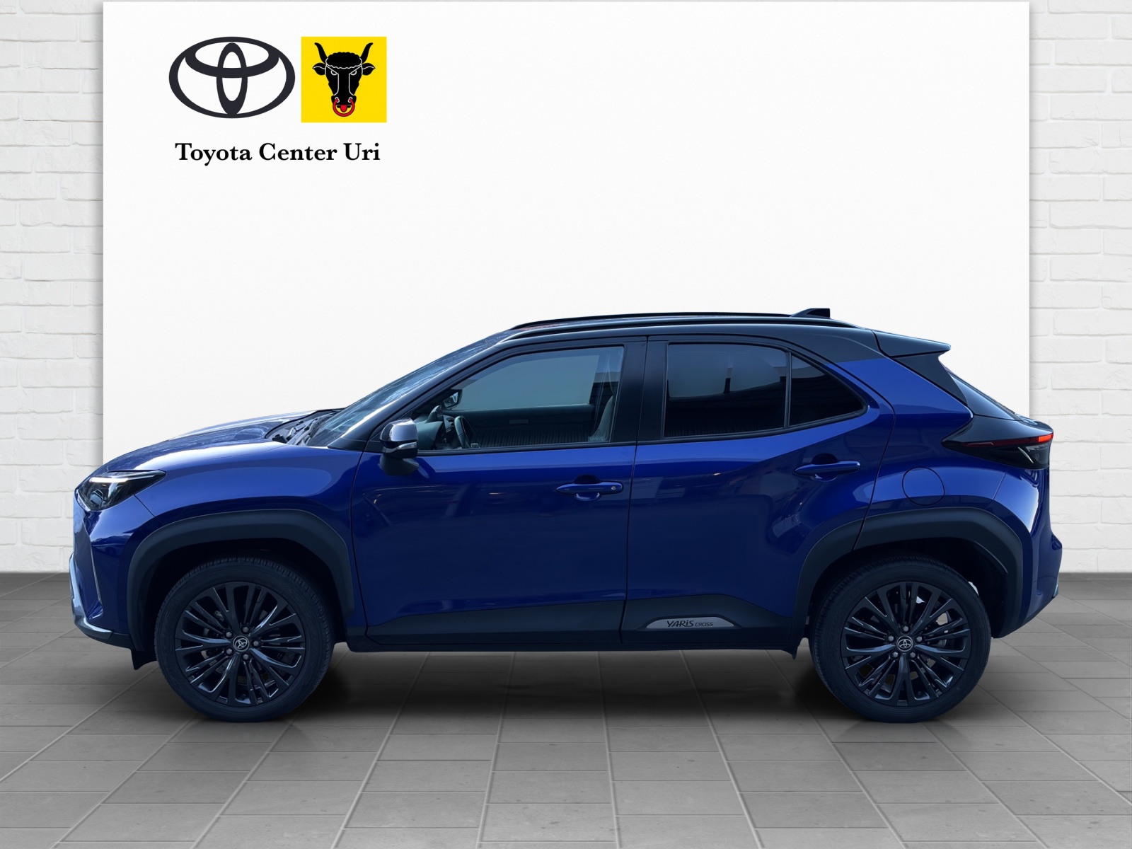 TOYOTA Yaris Cross 1.5 Adventure e-CVT AWDi-showroom-element-1