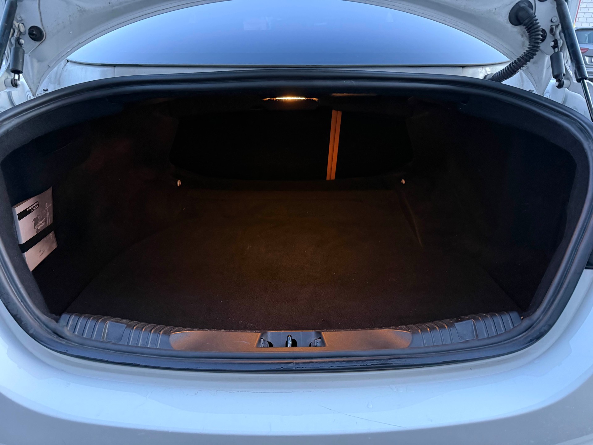 JAGUAR XFR-image-9