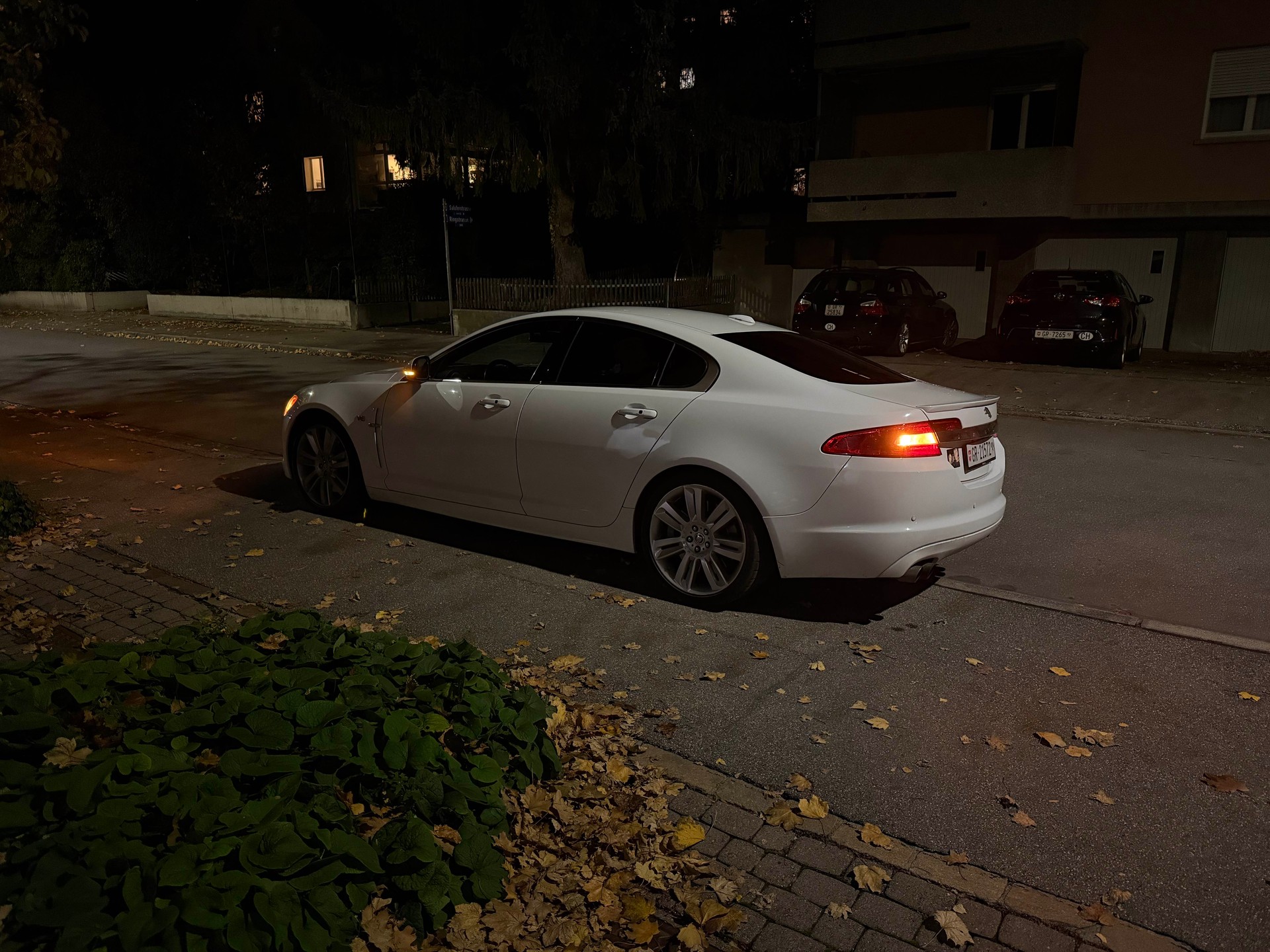 JAGUAR XFR-image-1