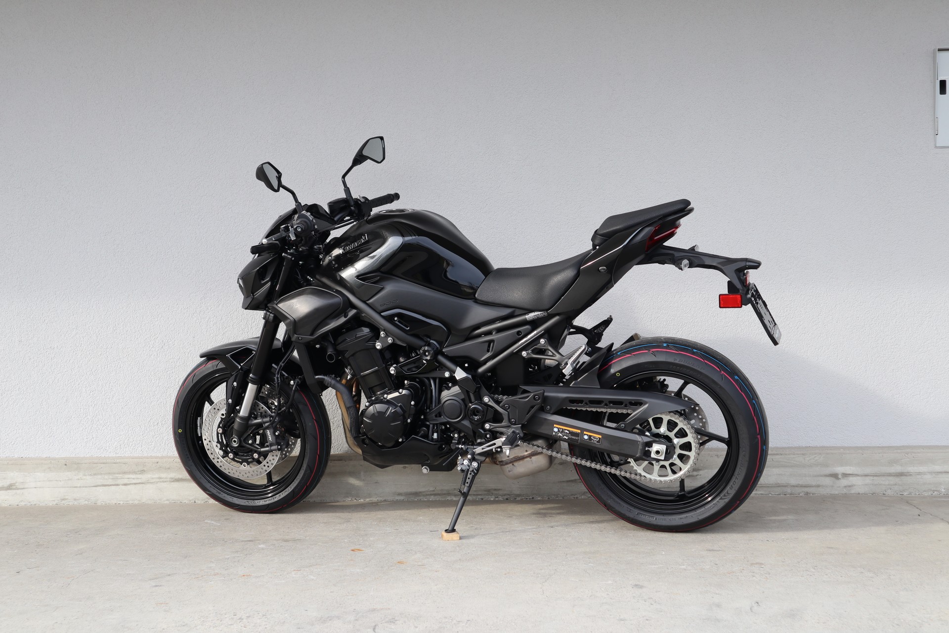 KAWASAKI Z 900-image-5