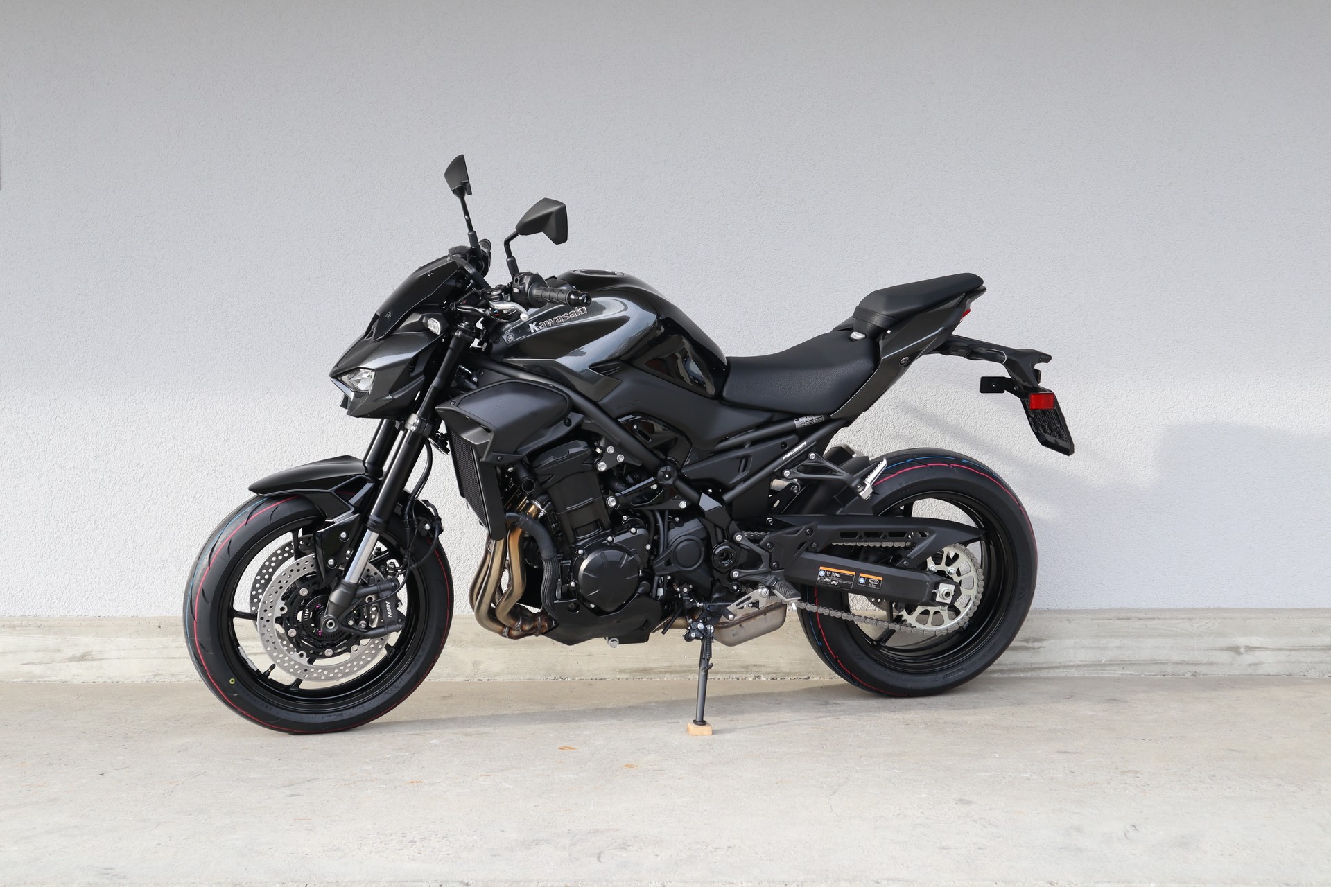 KAWASAKI Z 900-image-4