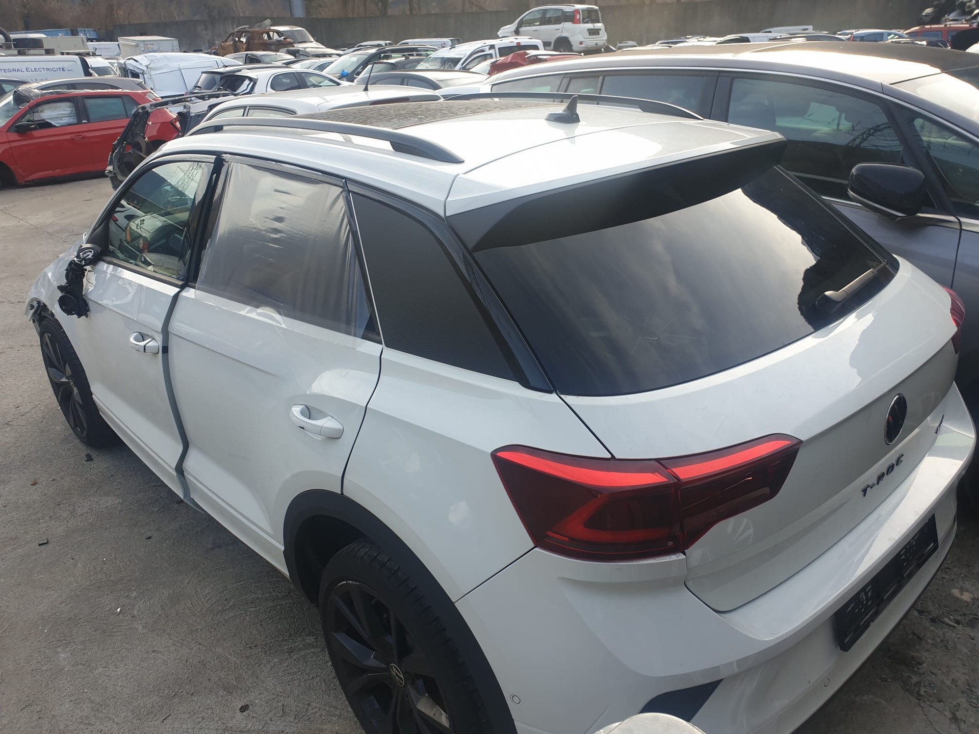 VW T-Roc 2.0 TSI R-Line DSG 4Motion-image-9