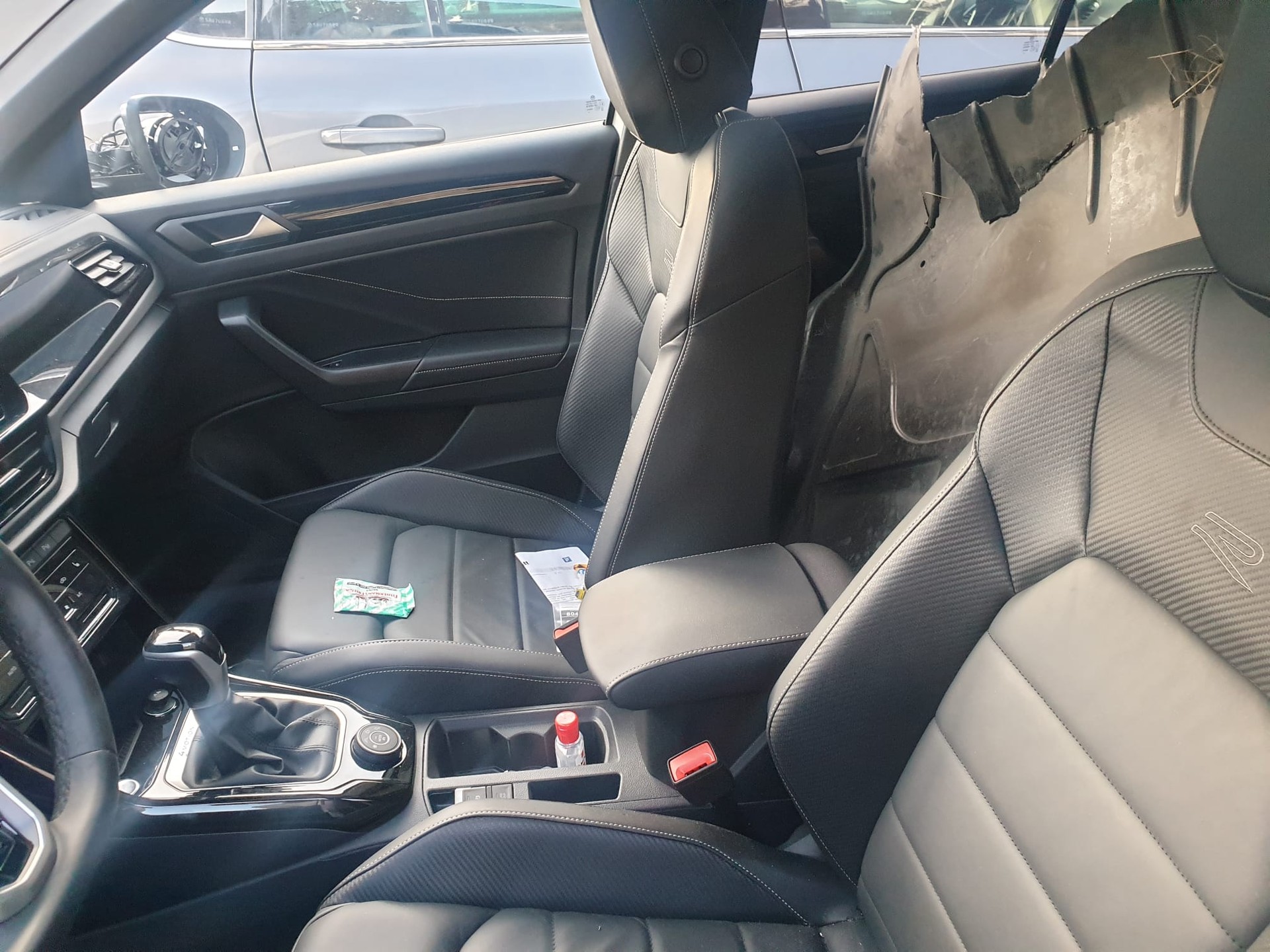 VW T-Roc 2.0 TSI R-Line DSG 4Motion-image-10