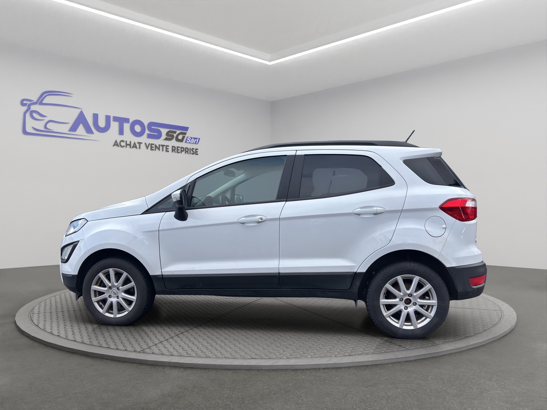 FORD EcoSport 1.5 TDCi Business AWD-image-3