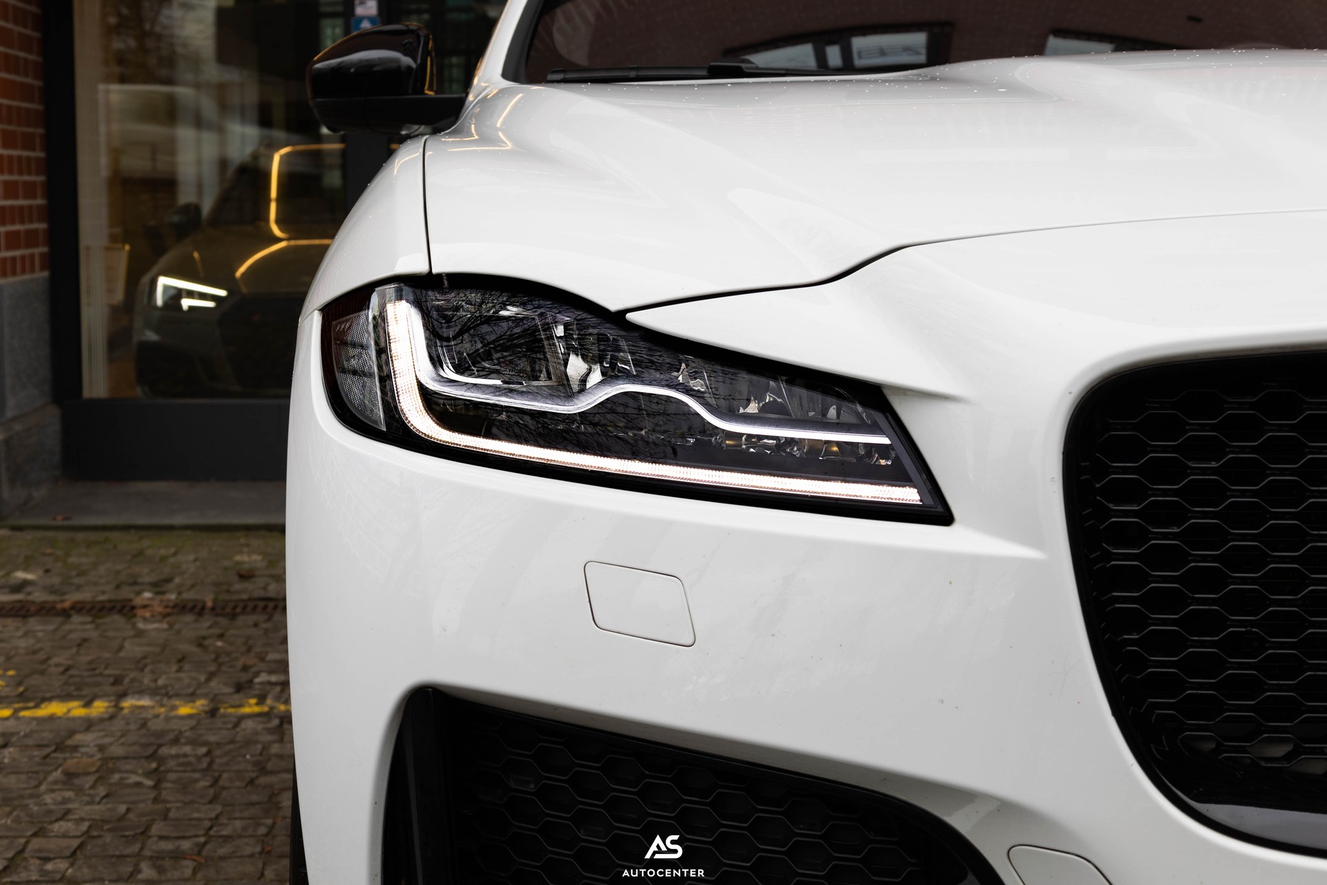 JAGUAR F-Pace V6 S AWD 380 PS (CH) Vollausstattung | BlackPack | AHK-image-9