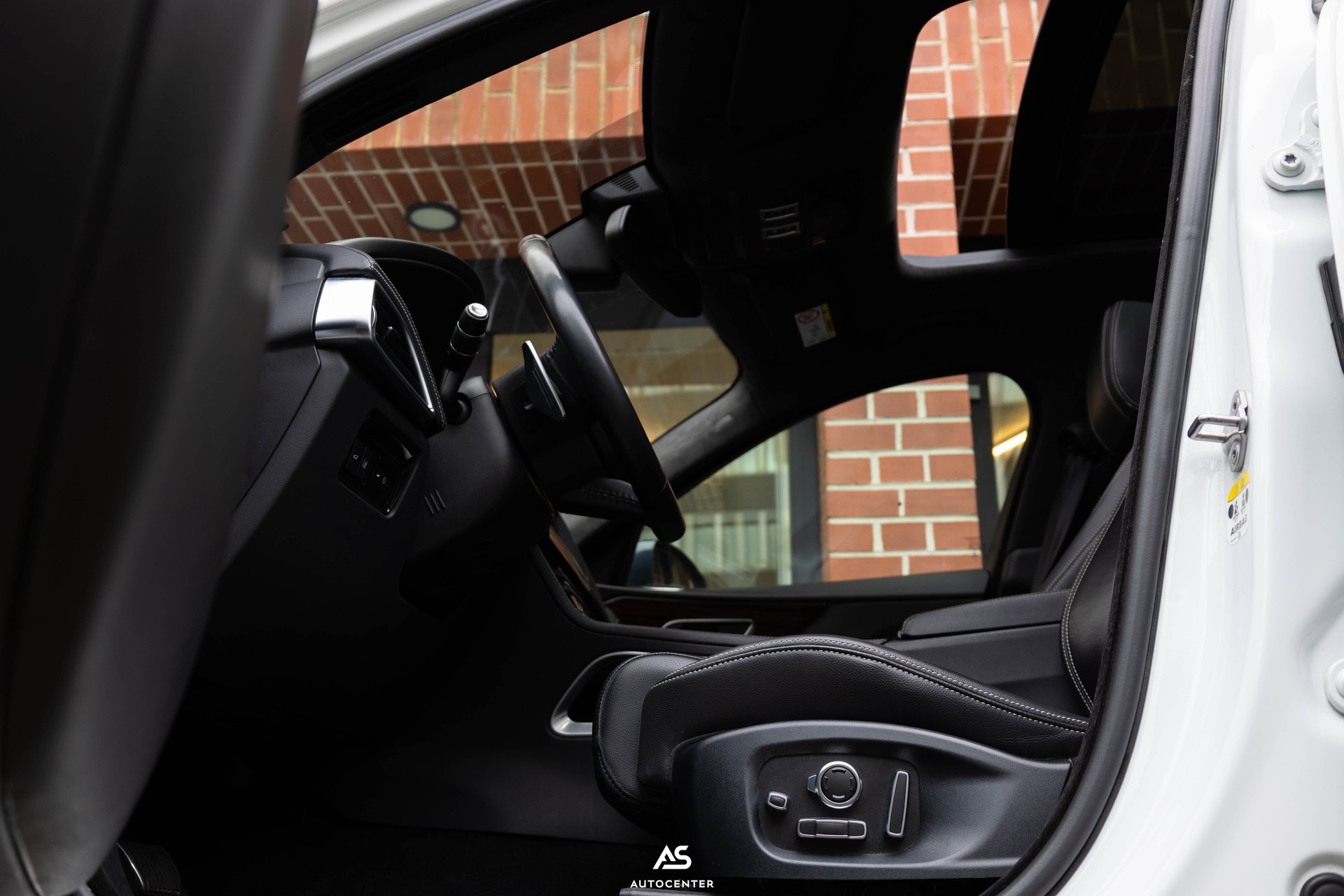 JAGUAR F-Pace V6 S AWD 380 PS (CH) Vollausstattung | BlackPack | AHK-image-14
